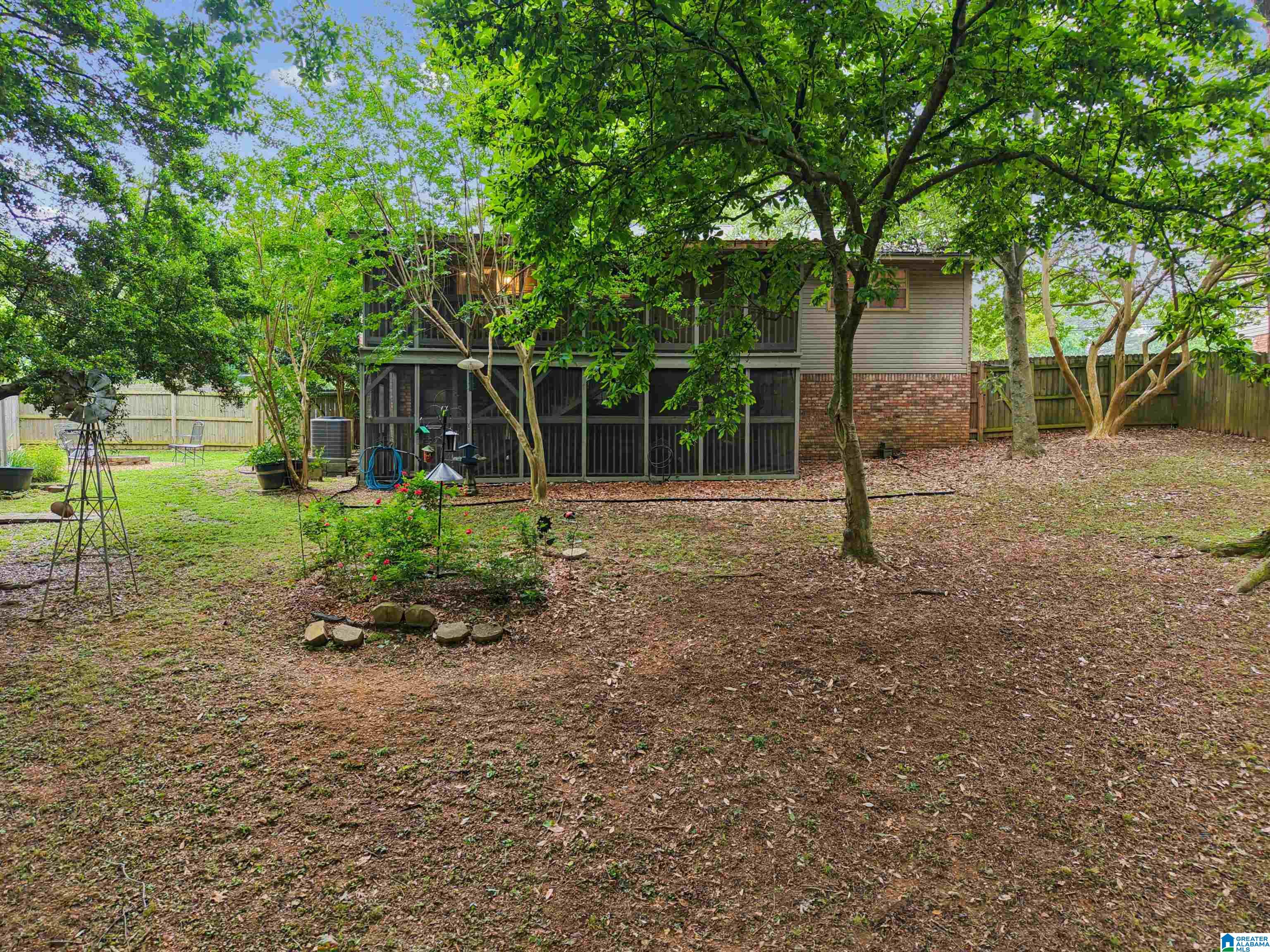 507 HILLCREST ROAD