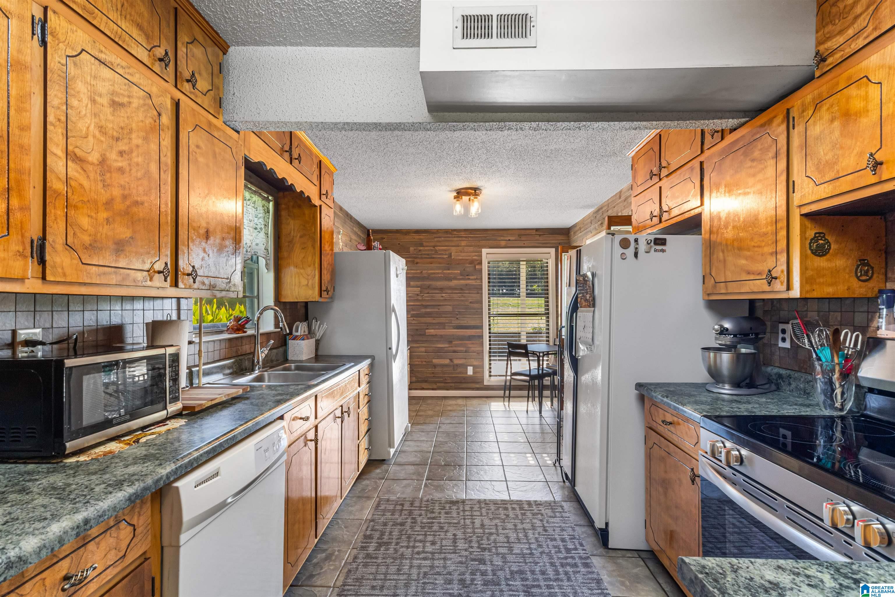 421 COUNTY ROAD 1742