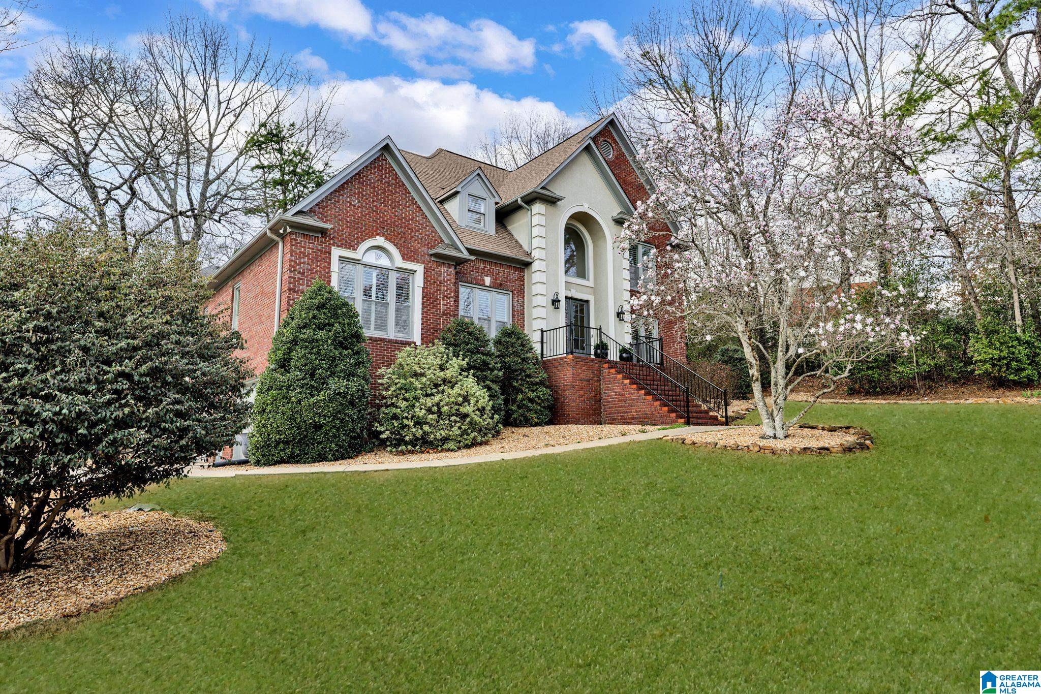 Photo 1 of 55 — 116 SOUTHVIEW LANE, HOOVER, AL 35244