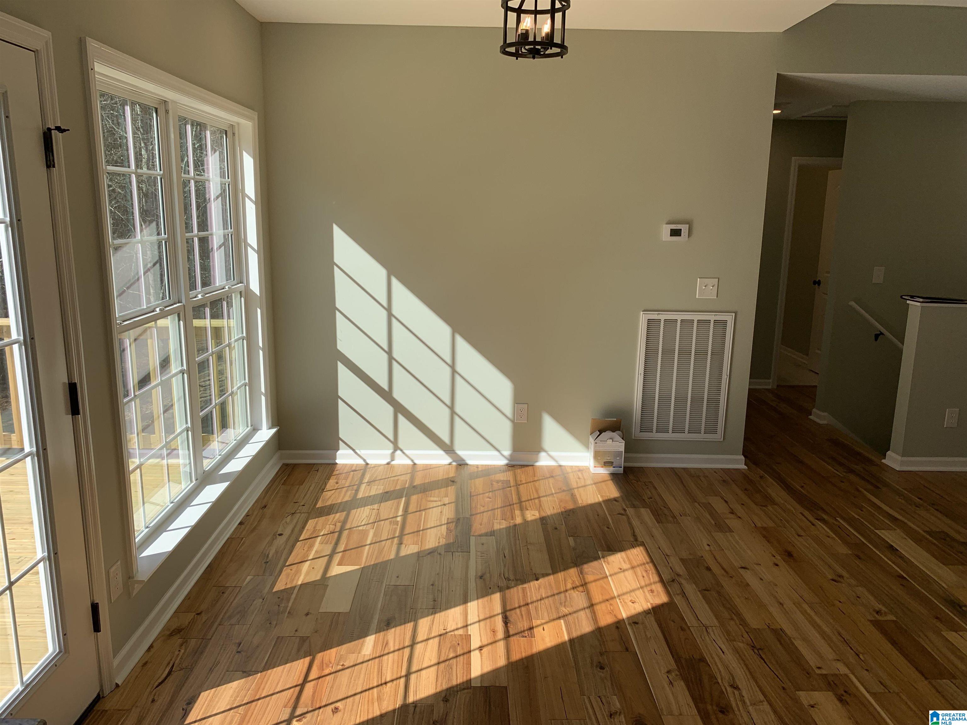 821 LAKESHORE CIRCLE