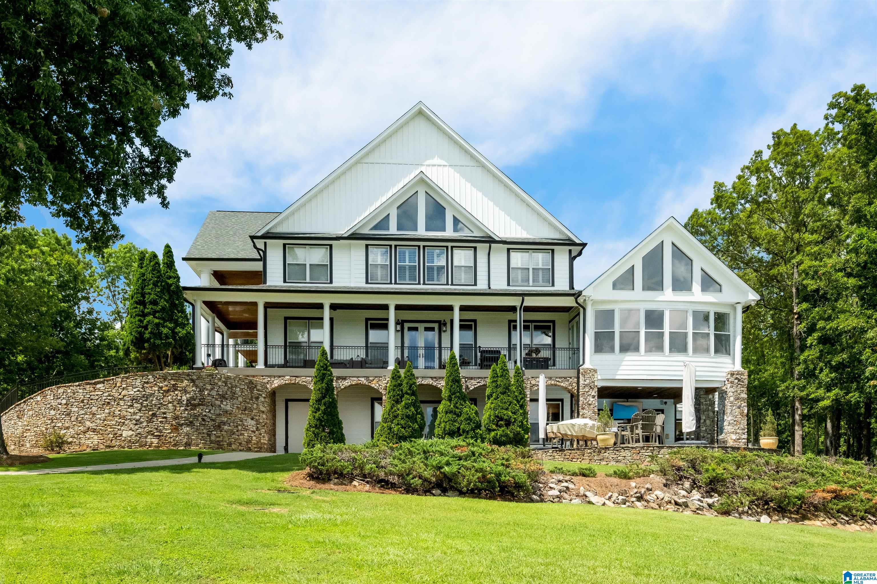 280 MEADOW LAKE CIRCLE