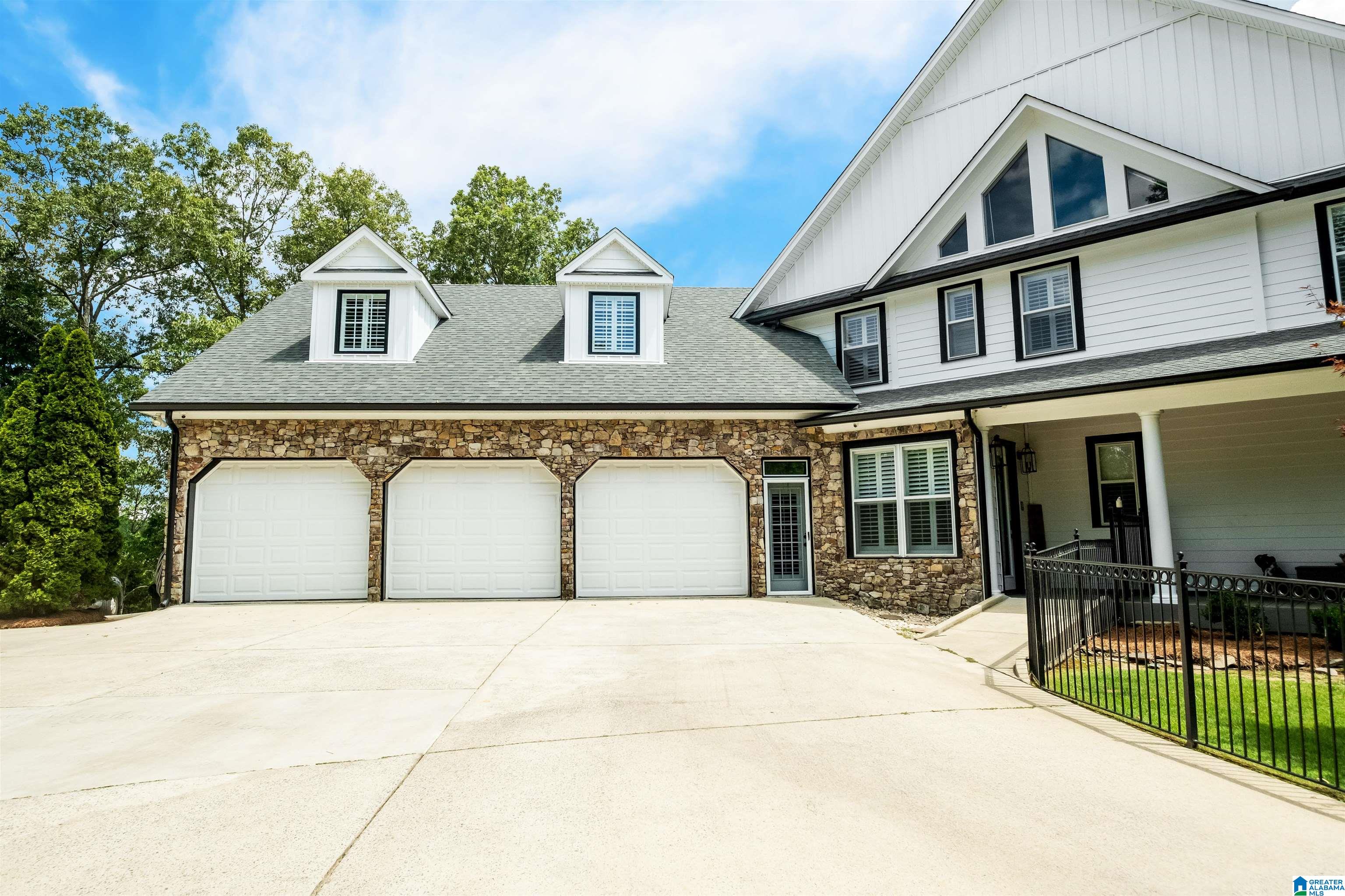 280 MEADOW LAKE CIRCLE