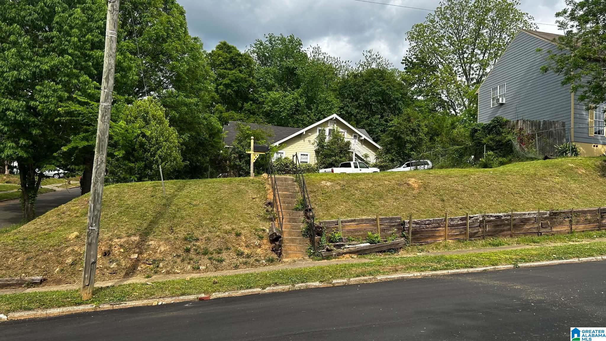 525 5TH COURT S 23 00 21 4 018 008.002