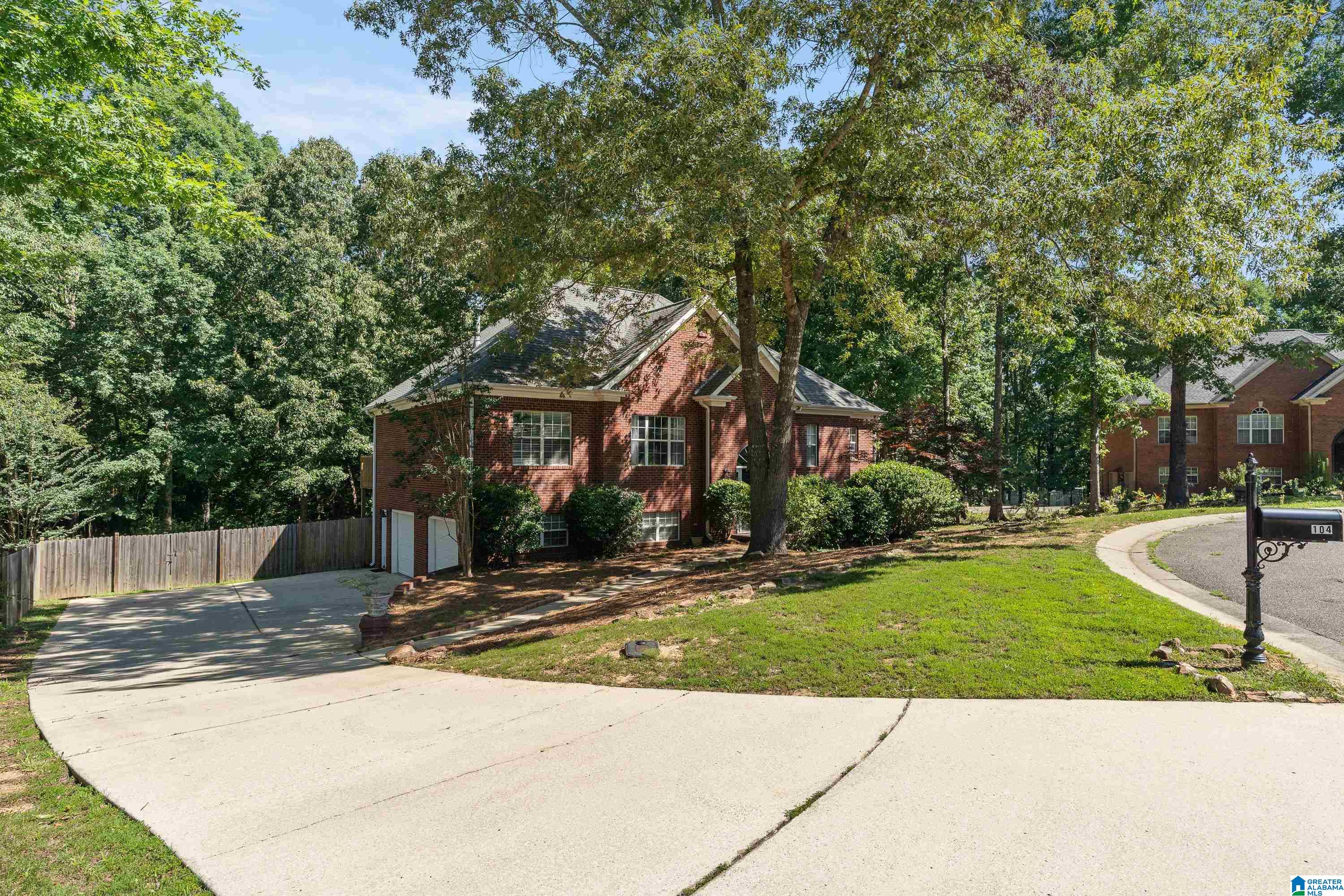104 MAGNOLIA RIDGE CIRCLE