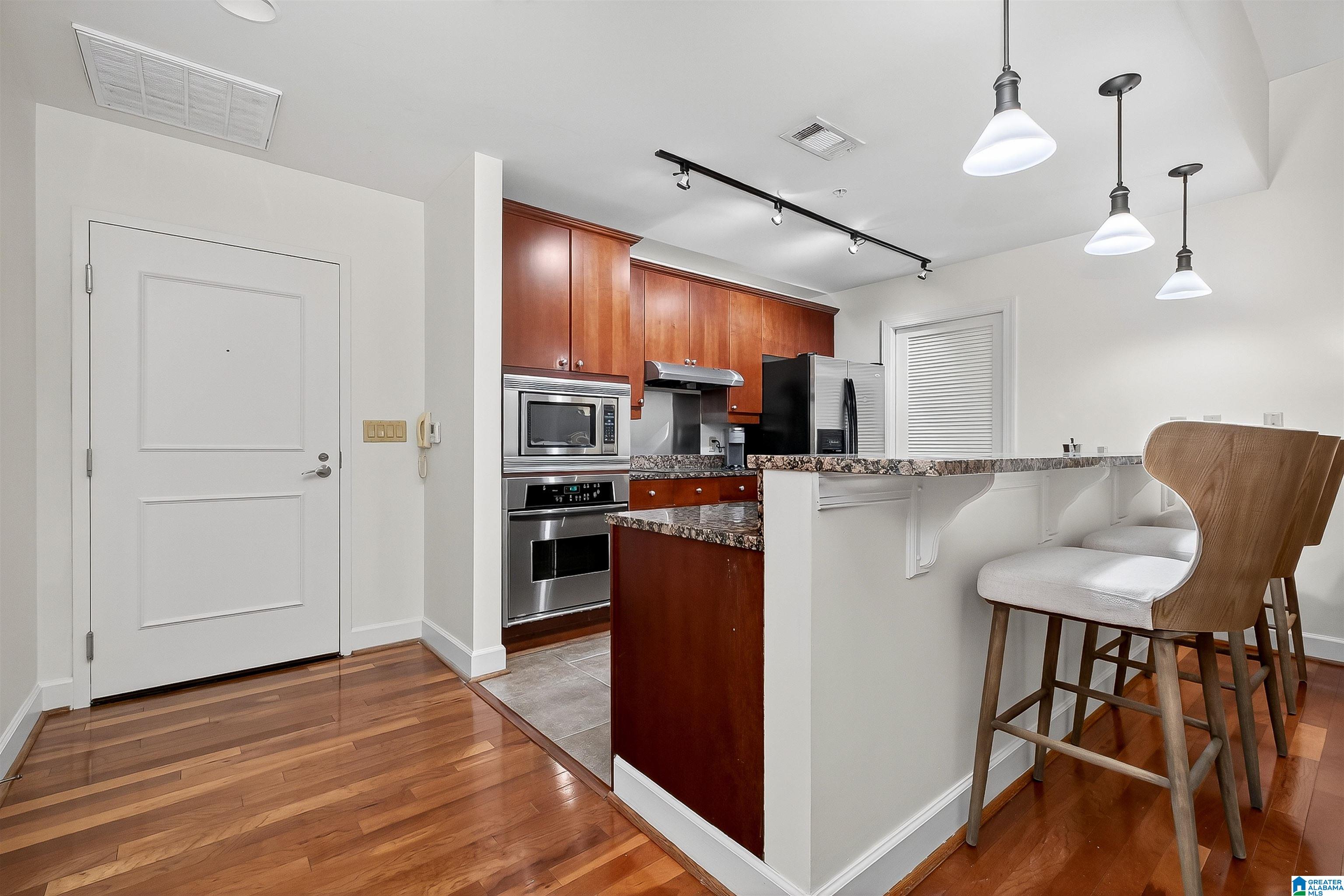 1040 BROADWAY PARK 306