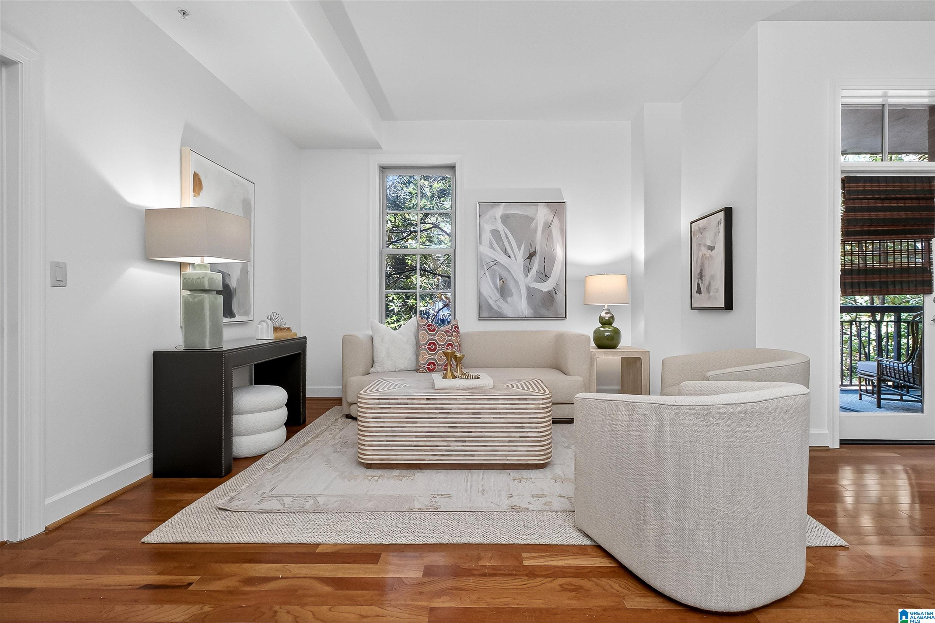 1040 BROADWAY PARK 306