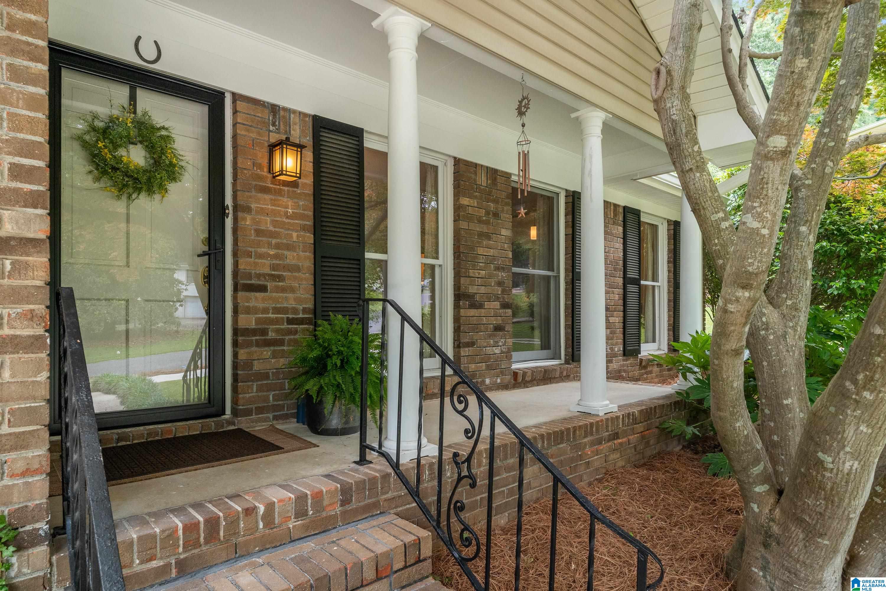 2221 MYRTLEWOOD DRIVE