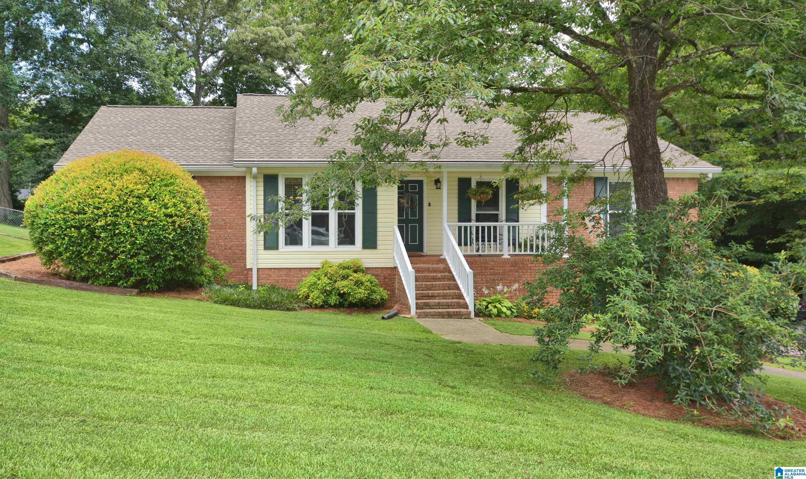 5975 MOCKINGBIRD LANE