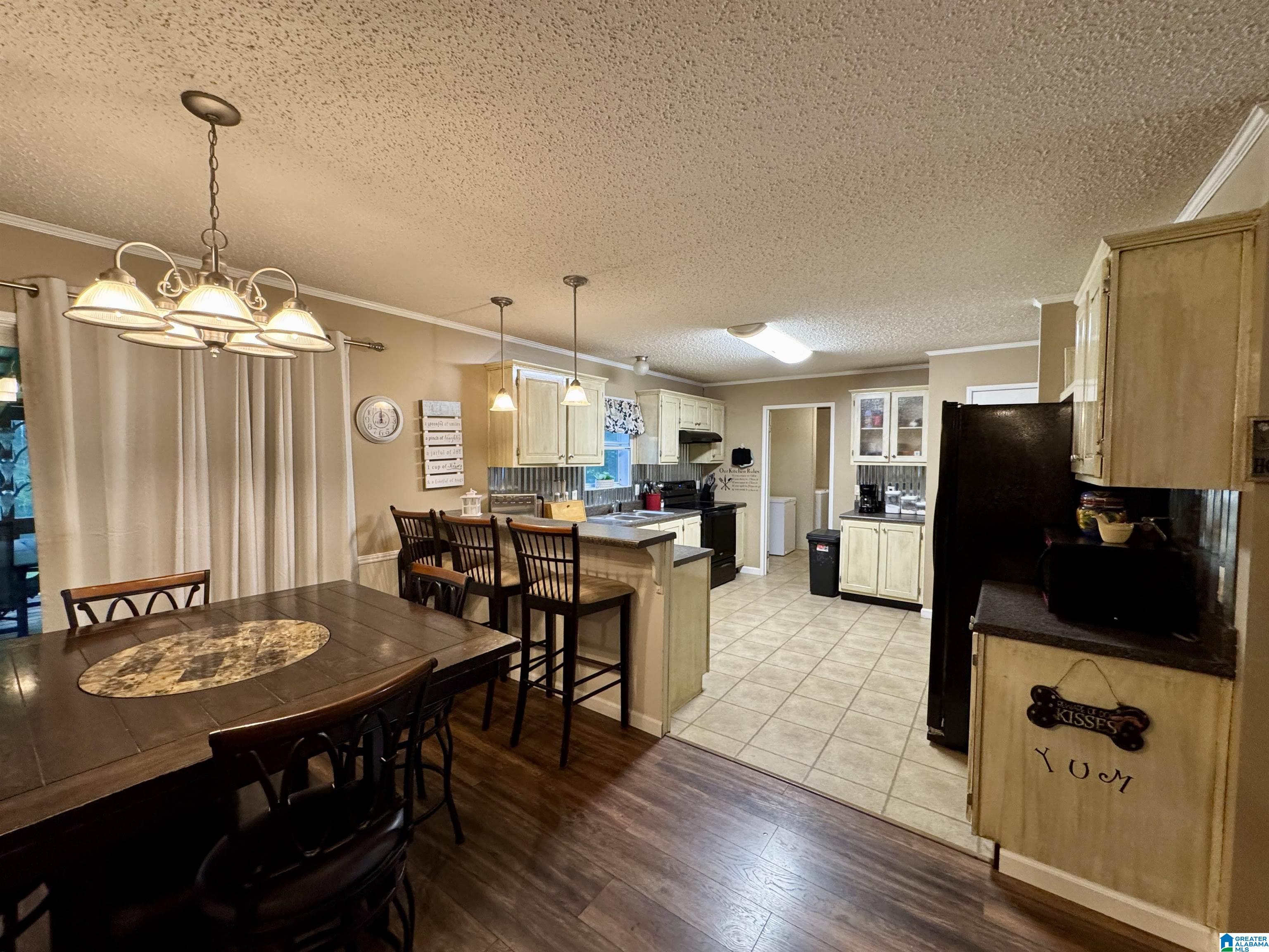 402 MOUNTAIN DRIVE