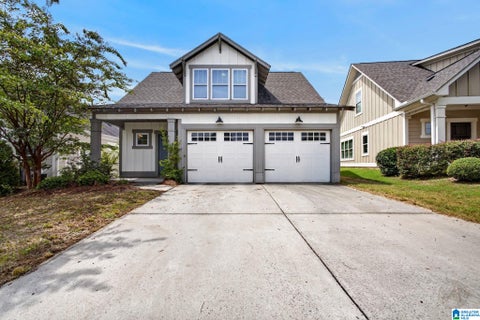 Photo of 3962 Crest Landing, IRONDALE, AL 35210 (MLS # 21463446)