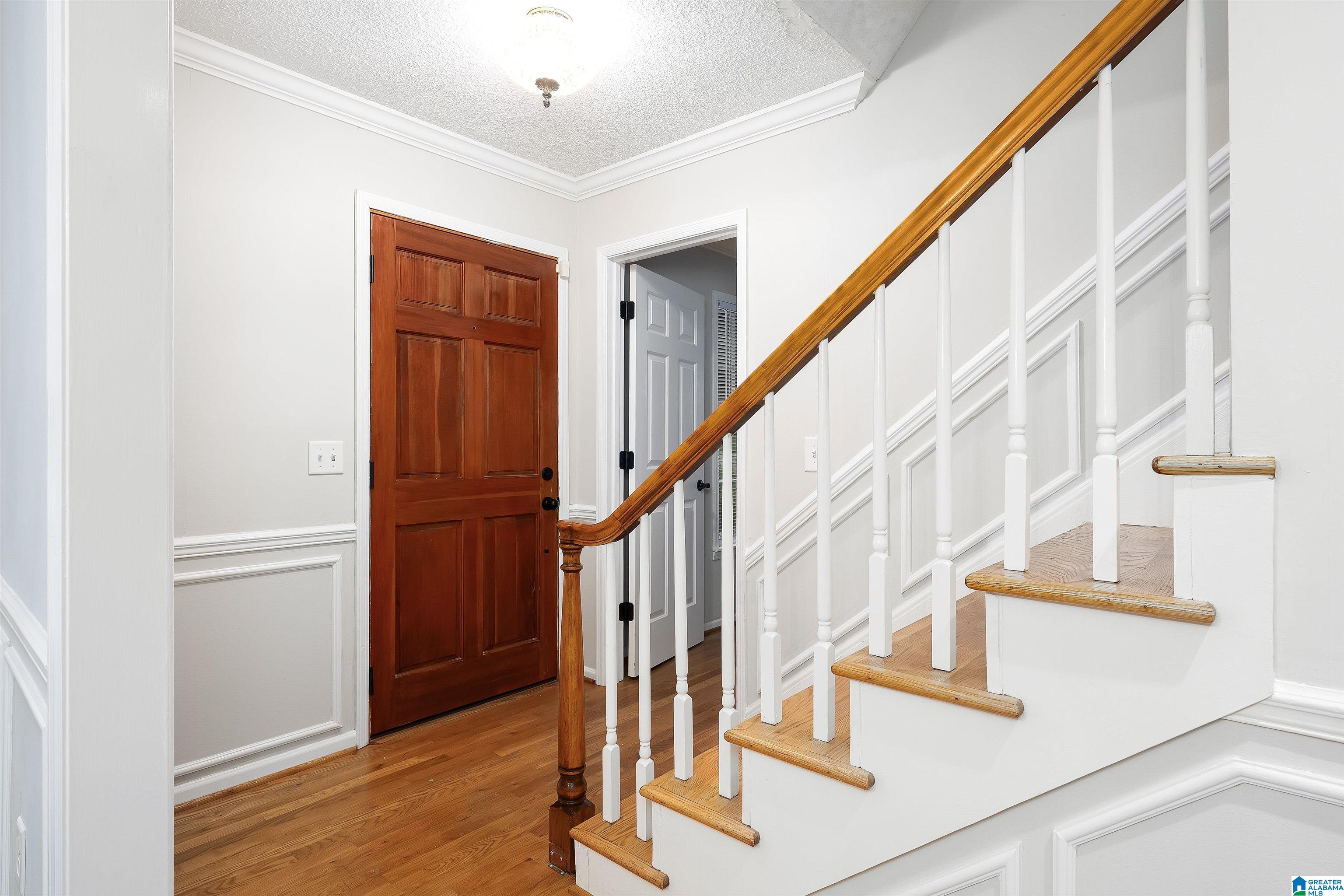 2562 FOOTHILLS DRIVE