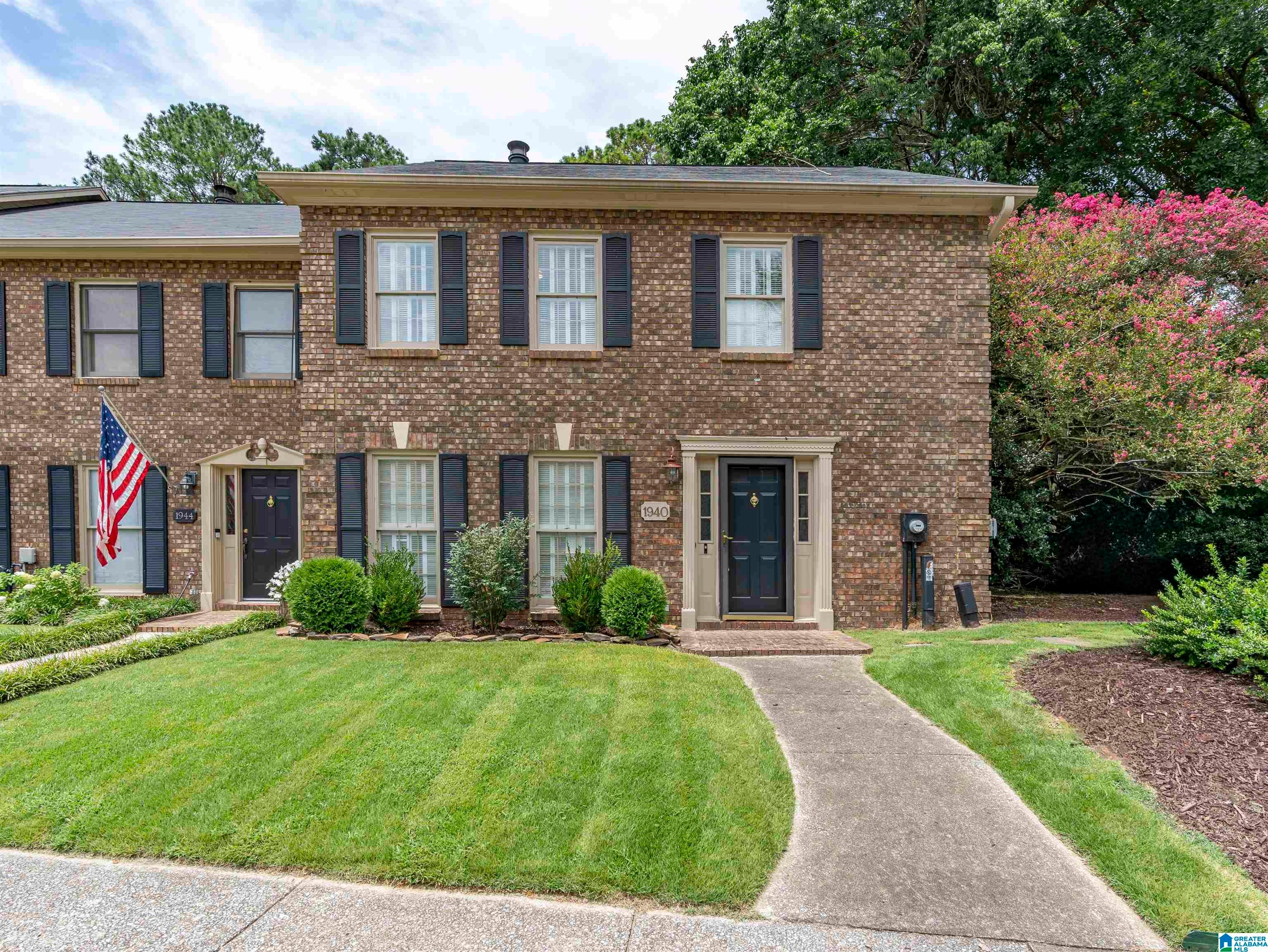 1940 MOUNTAIN LAUREL LANE