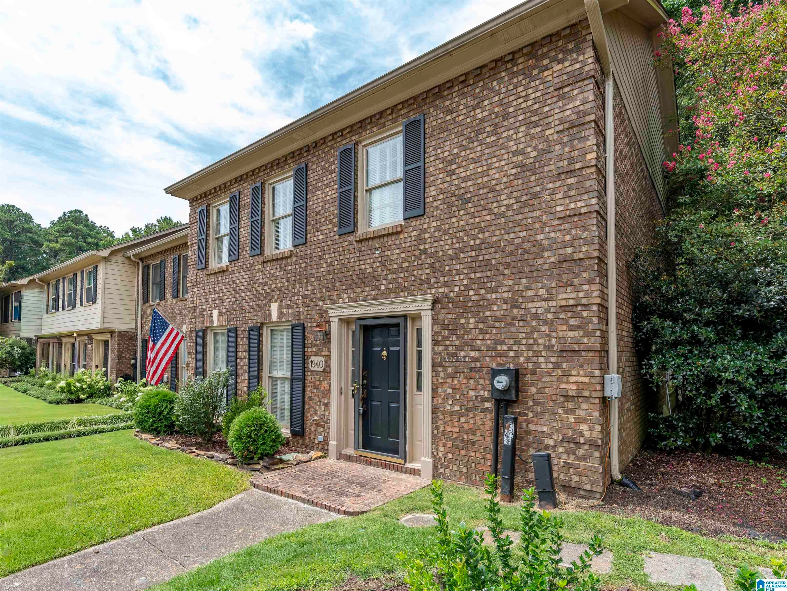 1940 MOUNTAIN LAUREL LANE