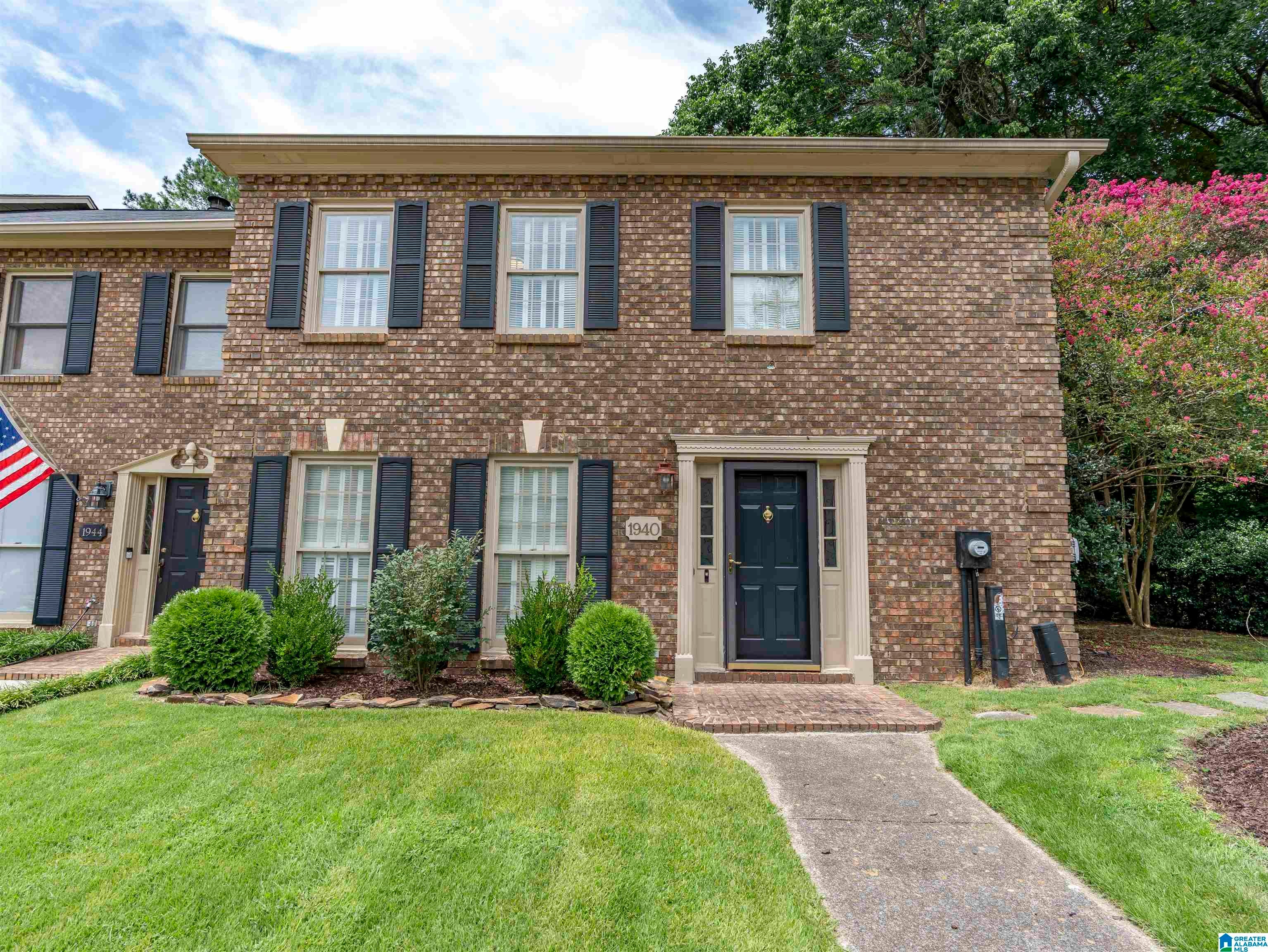 1940 MOUNTAIN LAUREL LANE
