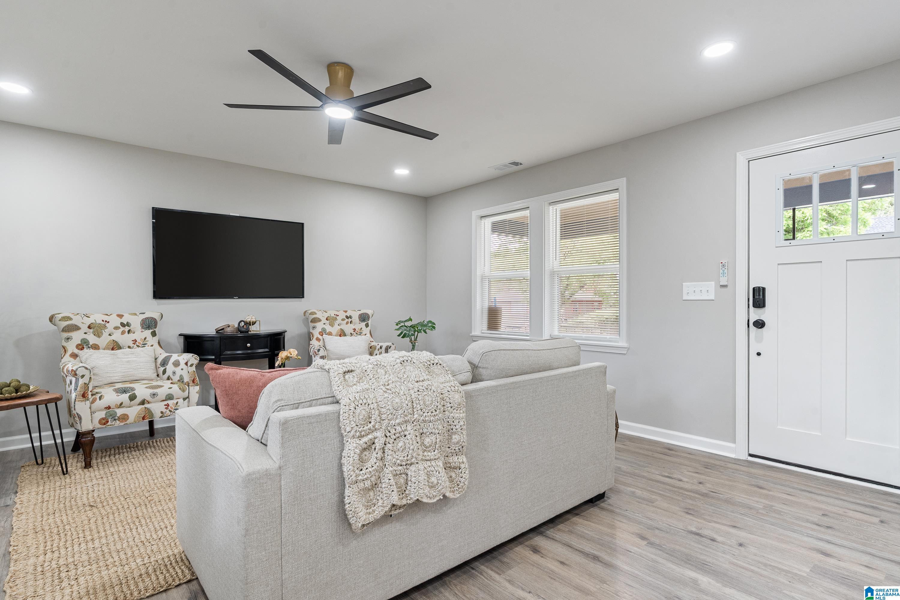 1641 27TH STREET N - Photo 3