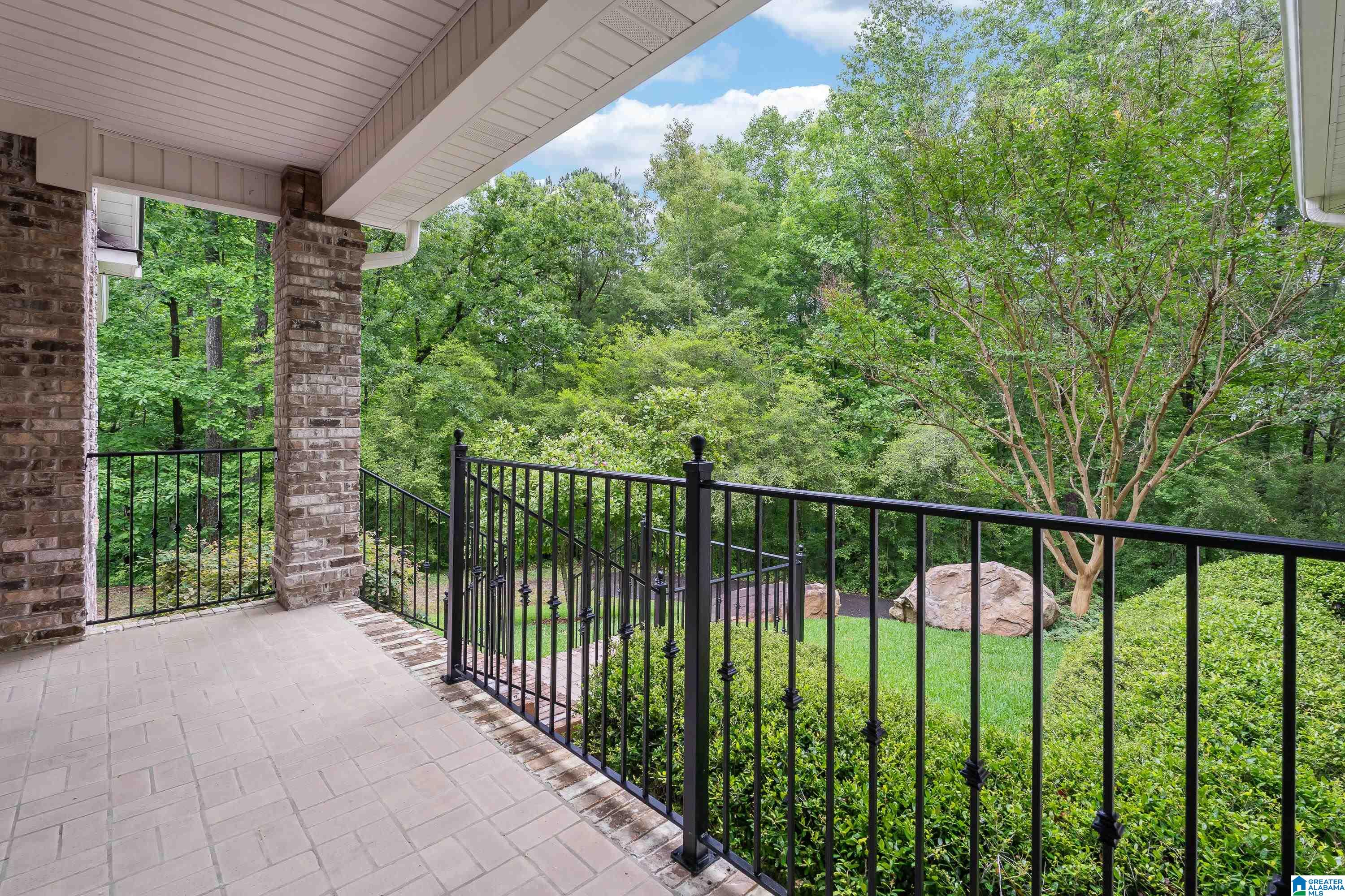 137 MOUNTAIN OAKS DRIVE