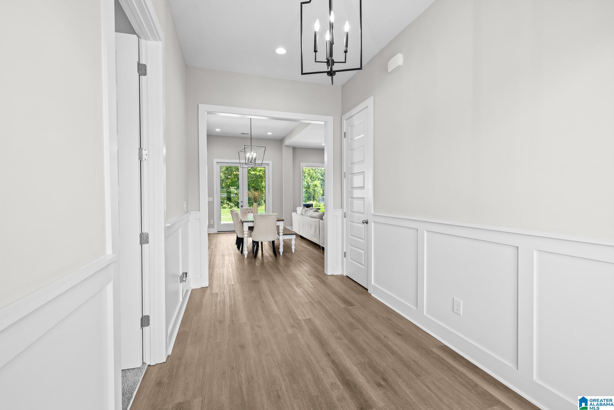 10 STONEWOOD LANE