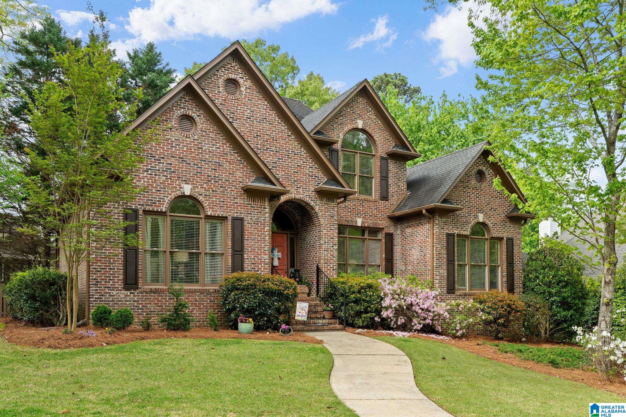 4107 CRESCENT CIRCLE