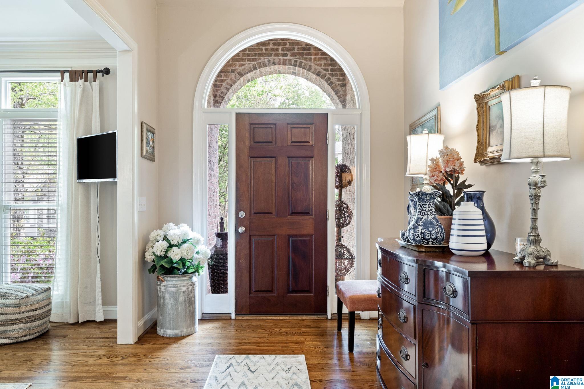 4107 CRESCENT CIRCLE