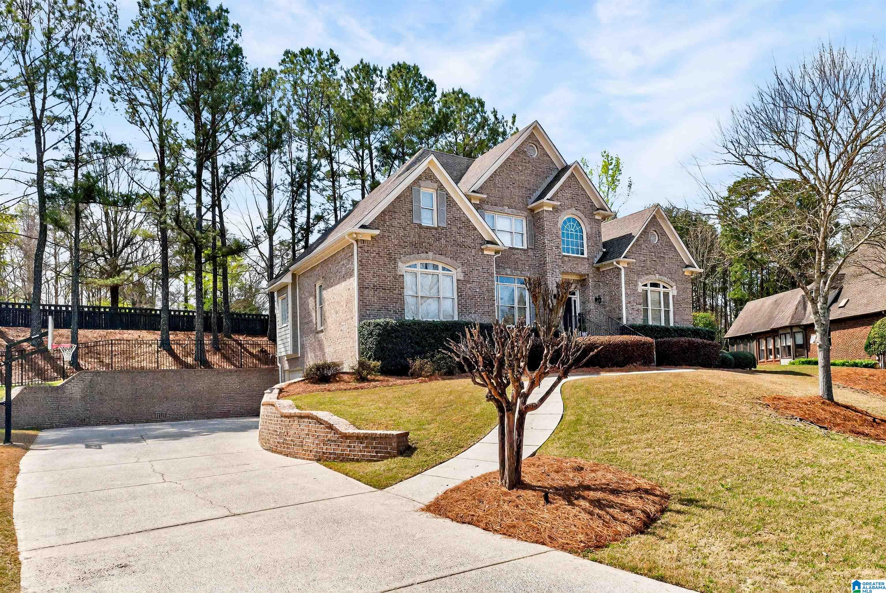 533 LAKE COLONY DRIVE