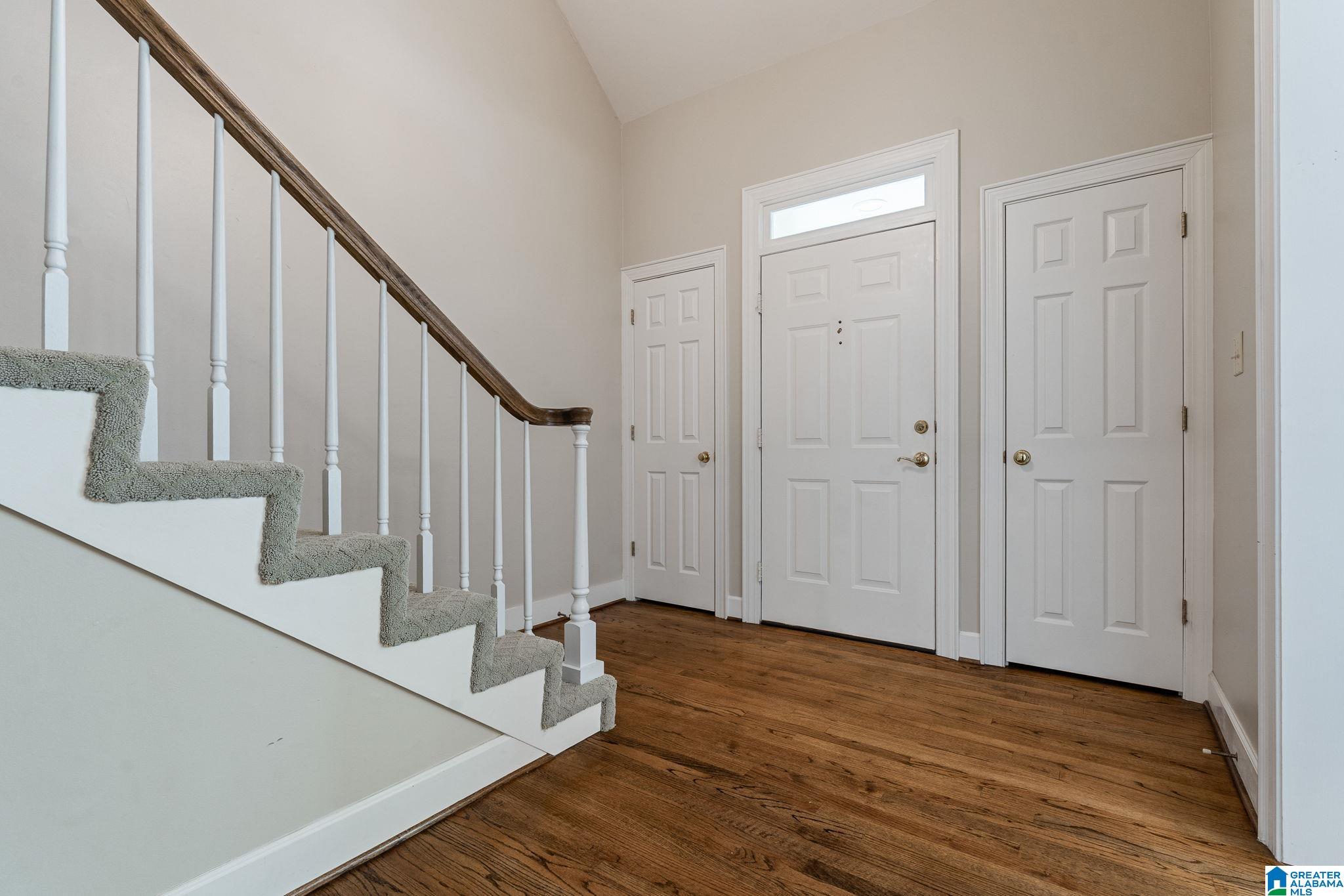 6 THE OAKS CIRCLE