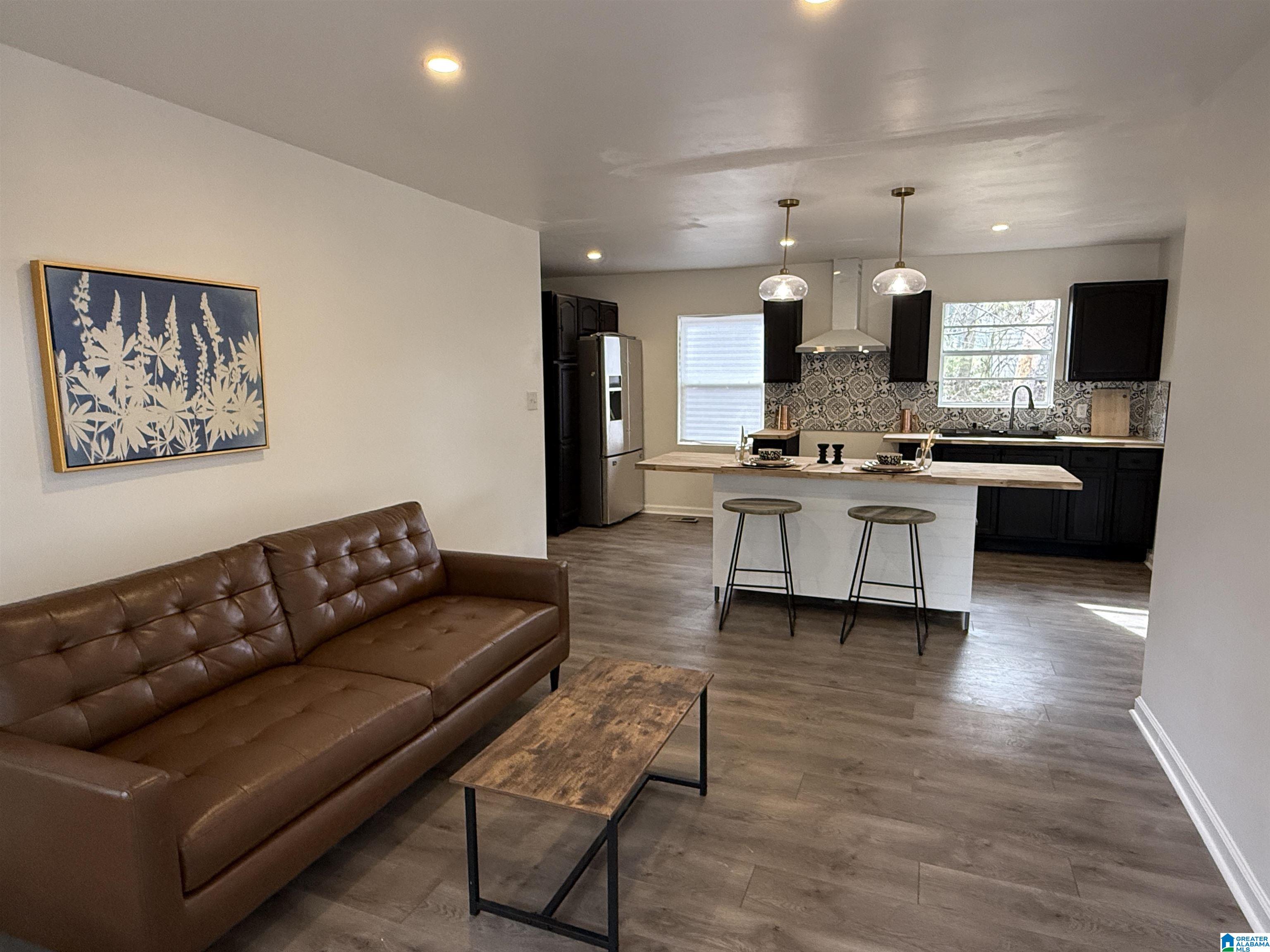 2412 TEMPEST DRIVE SW