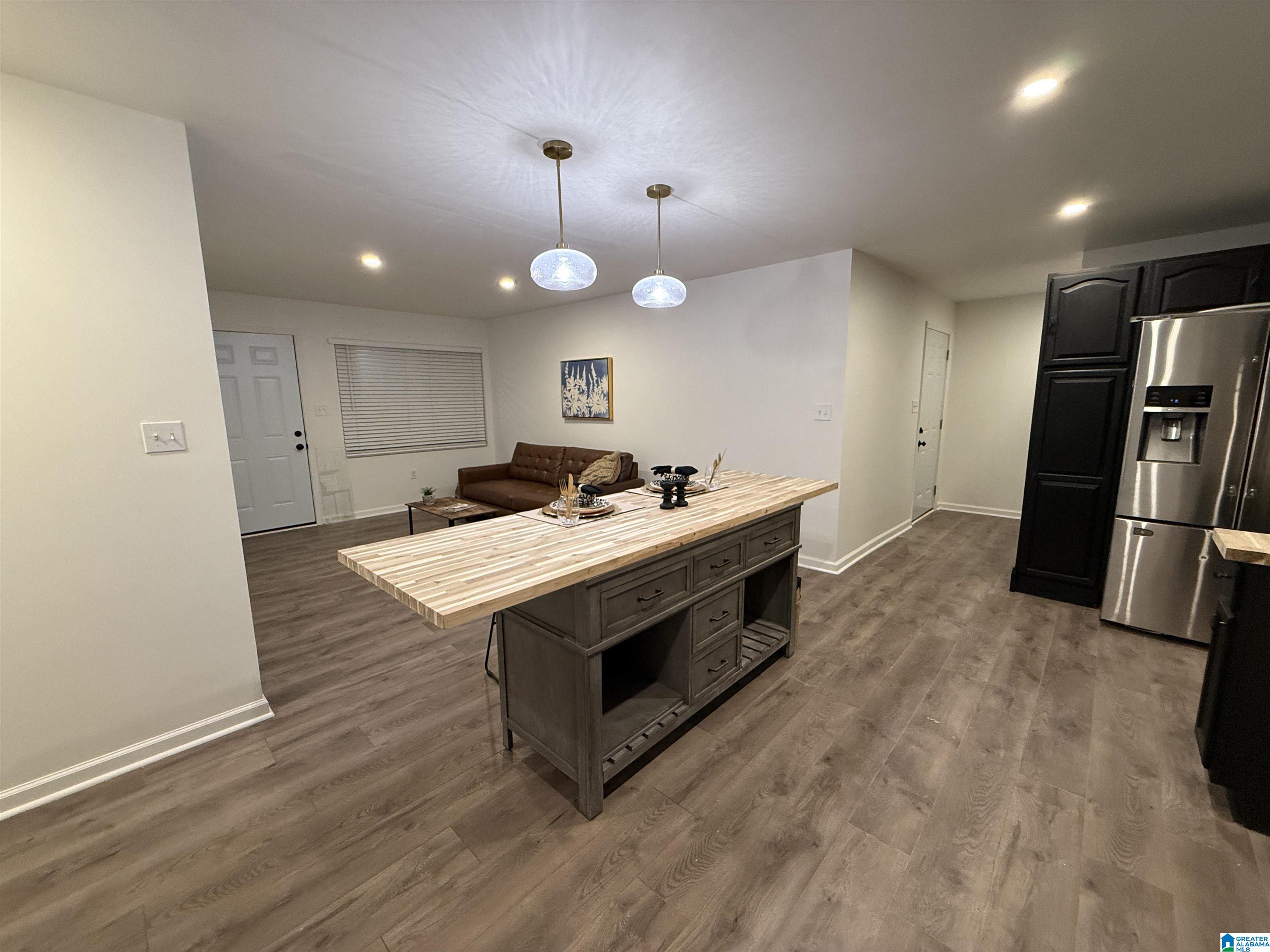 2412 TEMPEST DRIVE SW