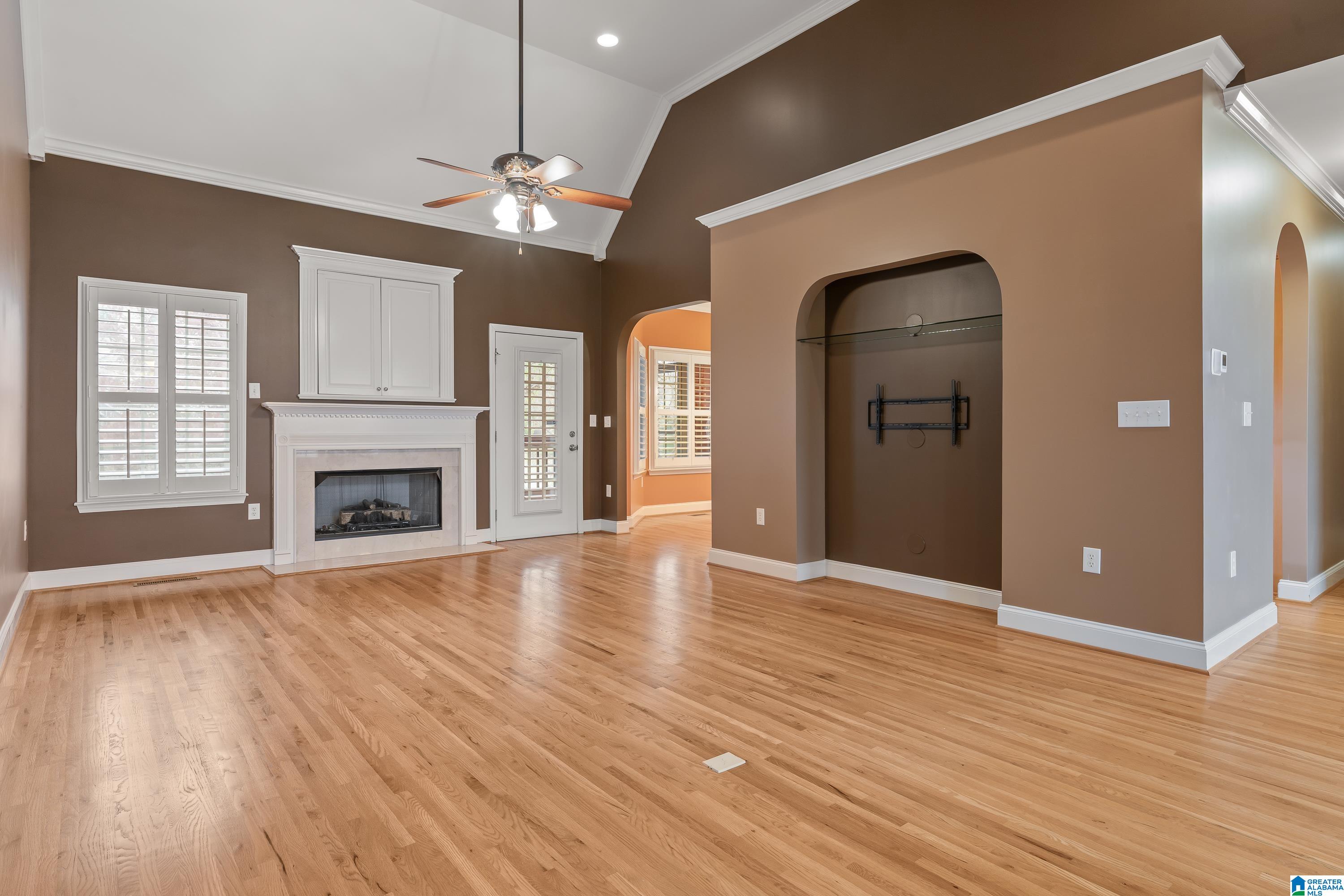 7244 CLOVERLEAF LANE