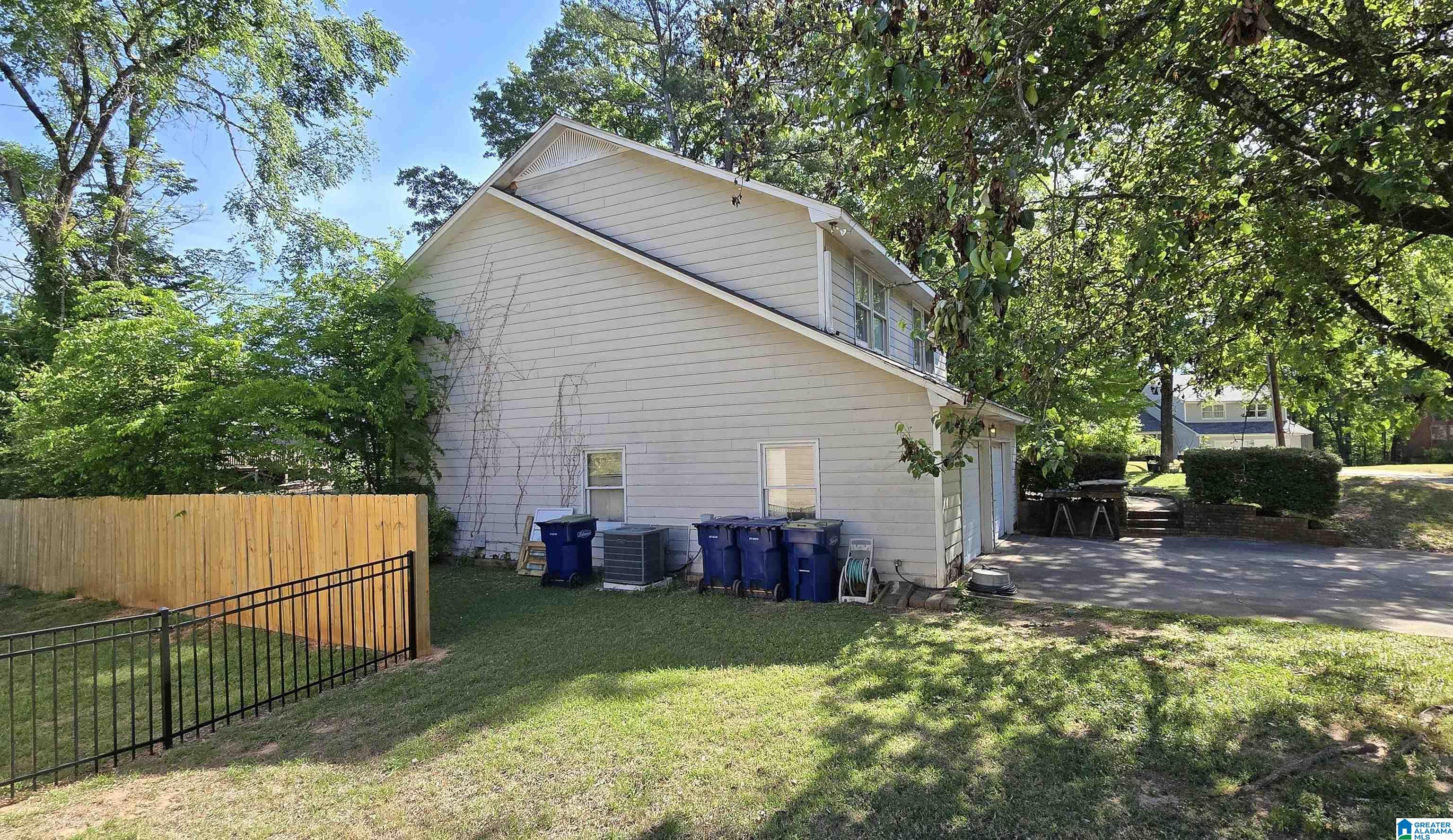 1028 CARIBBEAN CIRCLE