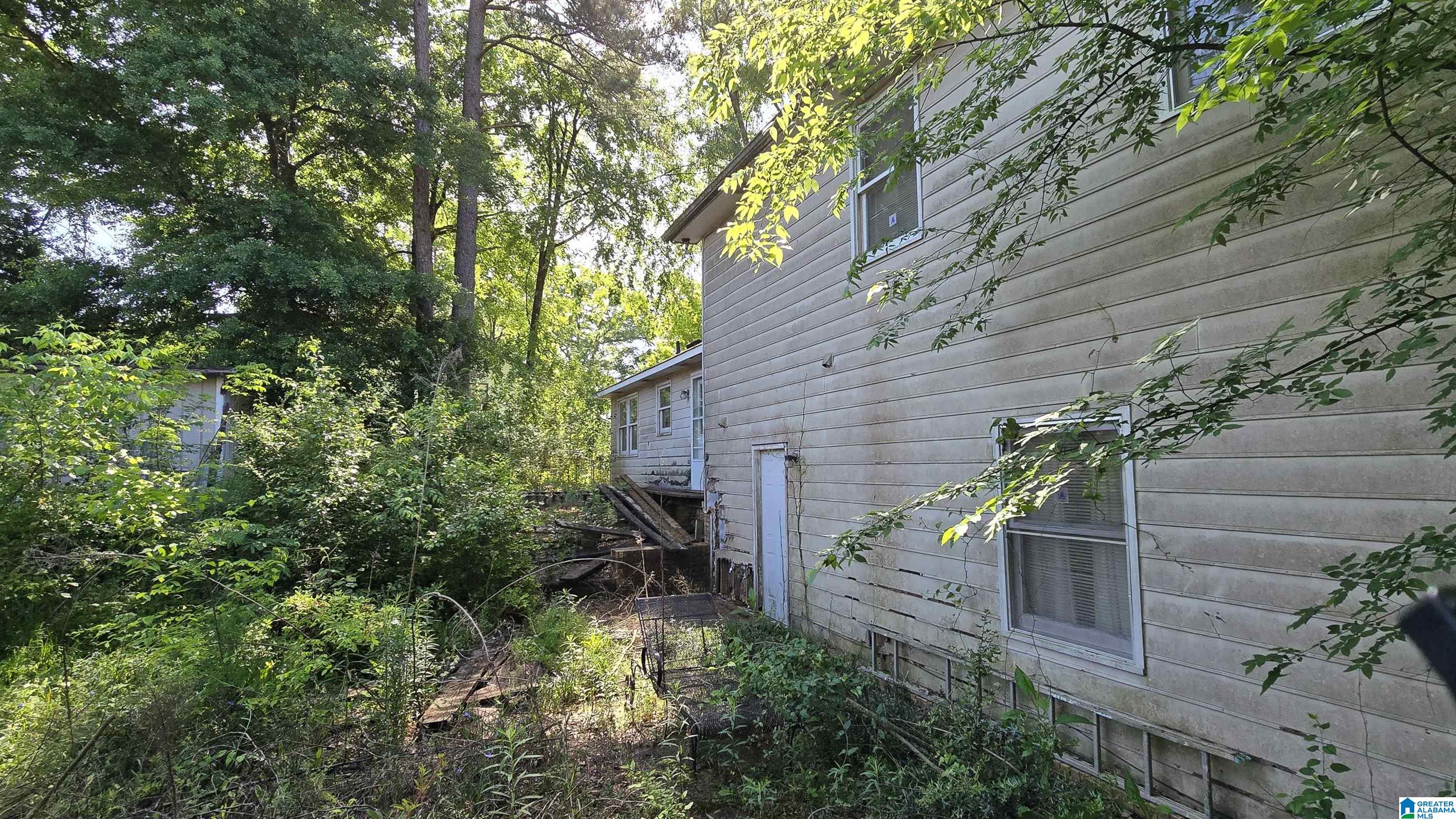 1028 CARIBBEAN CIRCLE