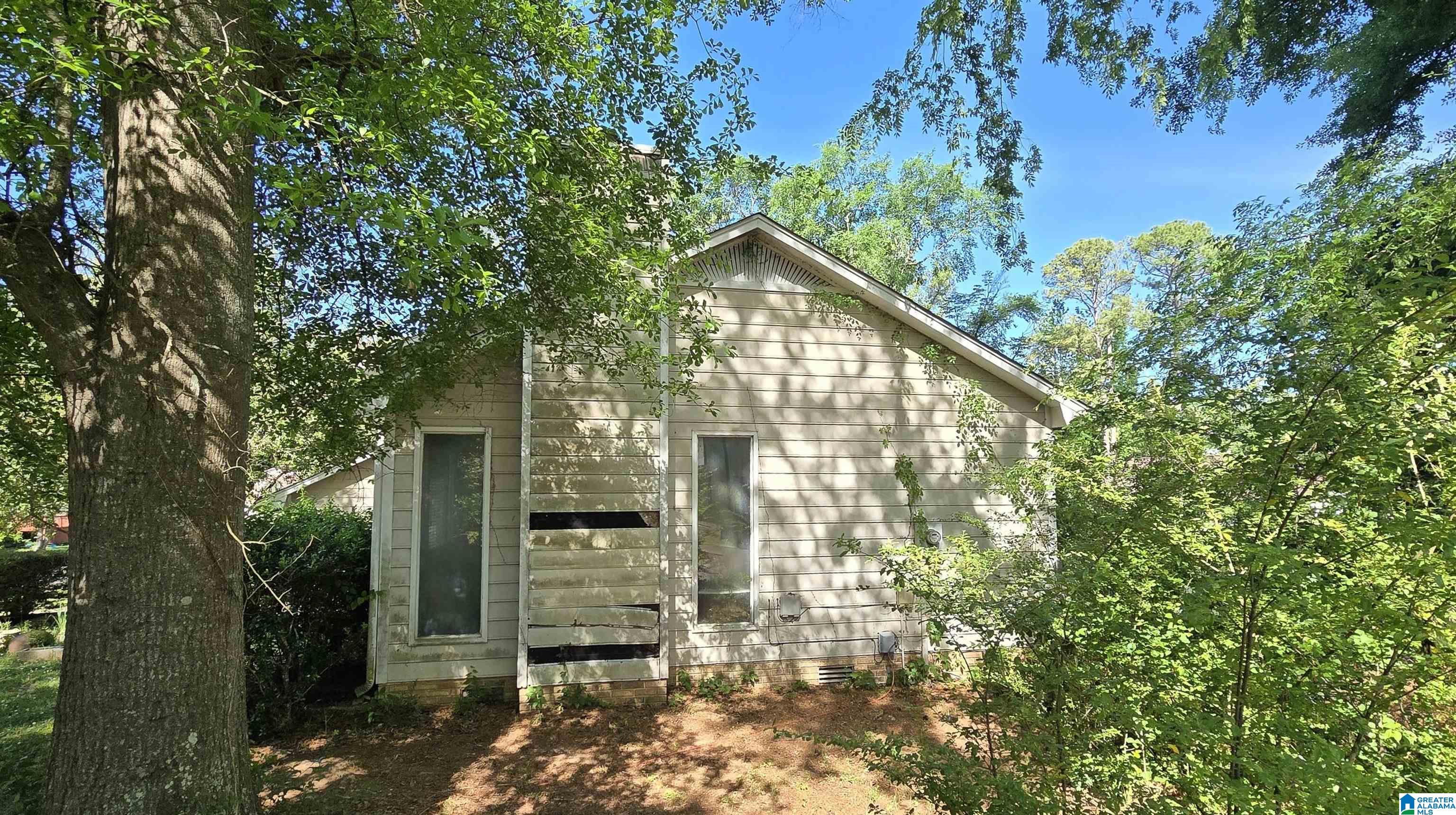 1028 CARIBBEAN CIRCLE