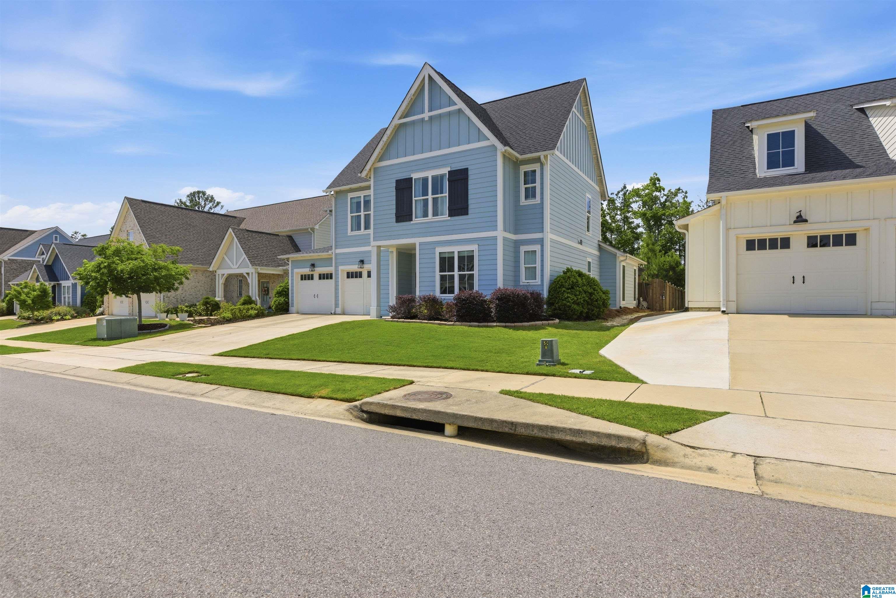 3033 IRIS DRIVE