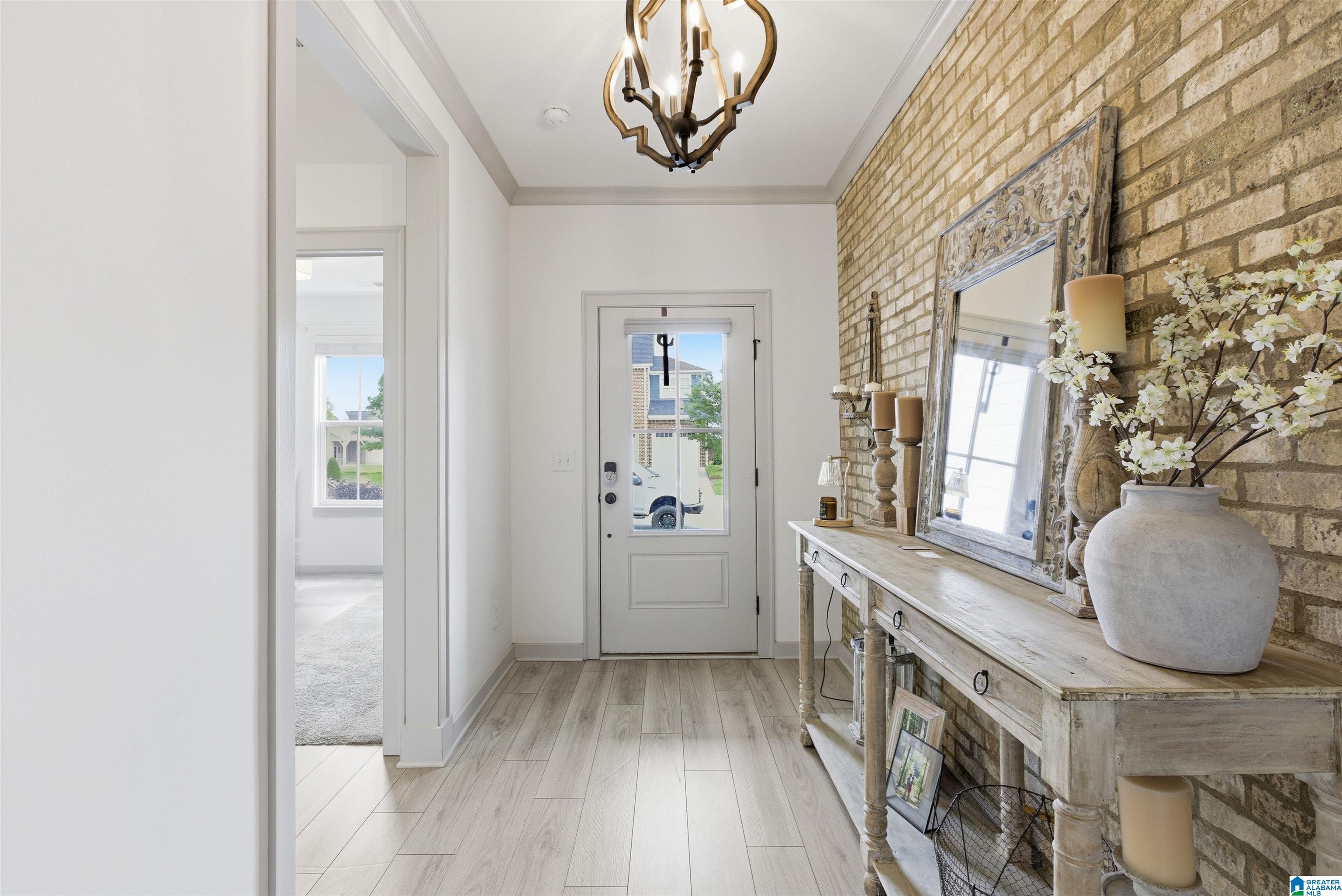 3033 IRIS DRIVE