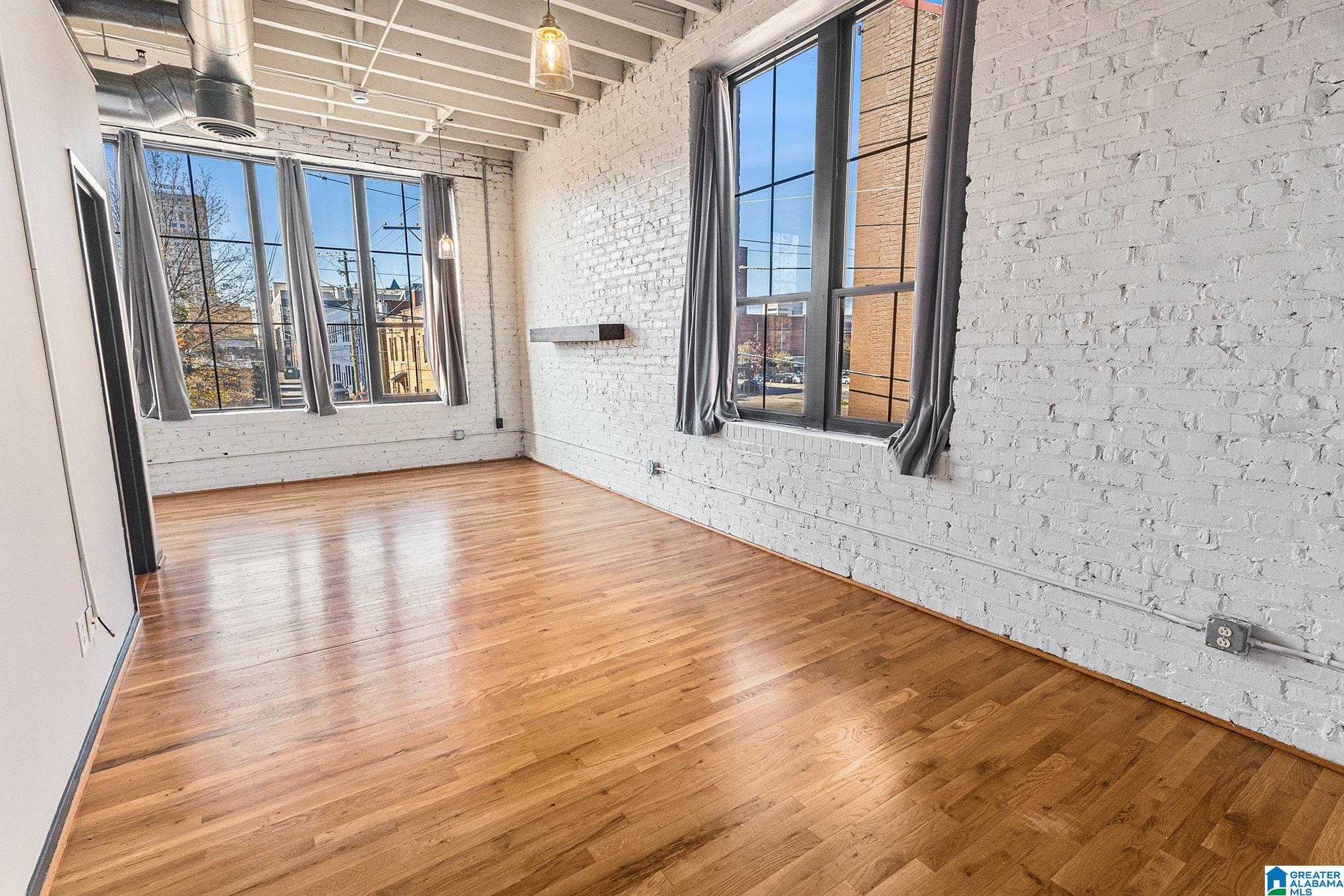 2412 2ND AVENUE N 29