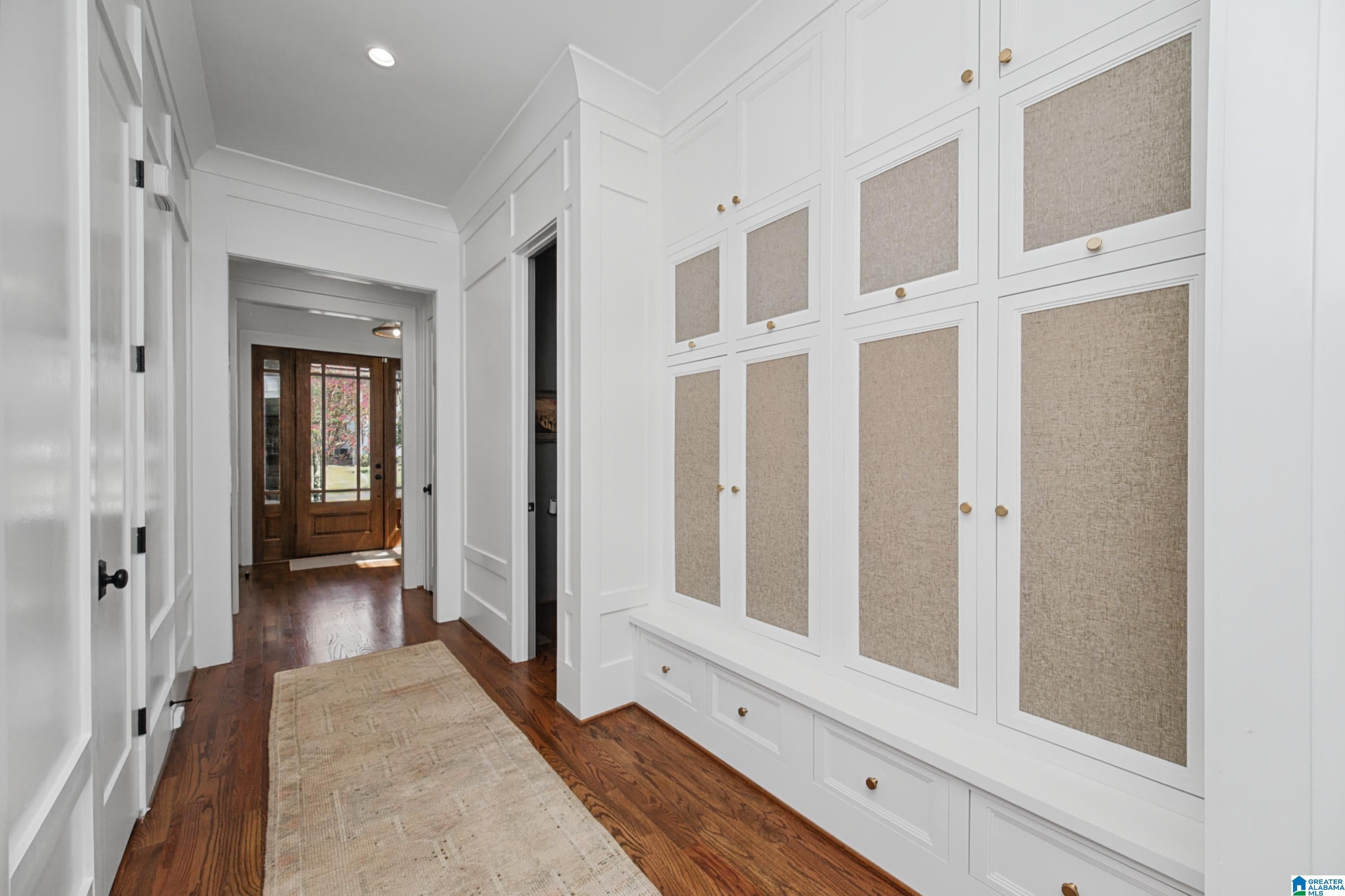 106 E EDGEWOOD DRIVE