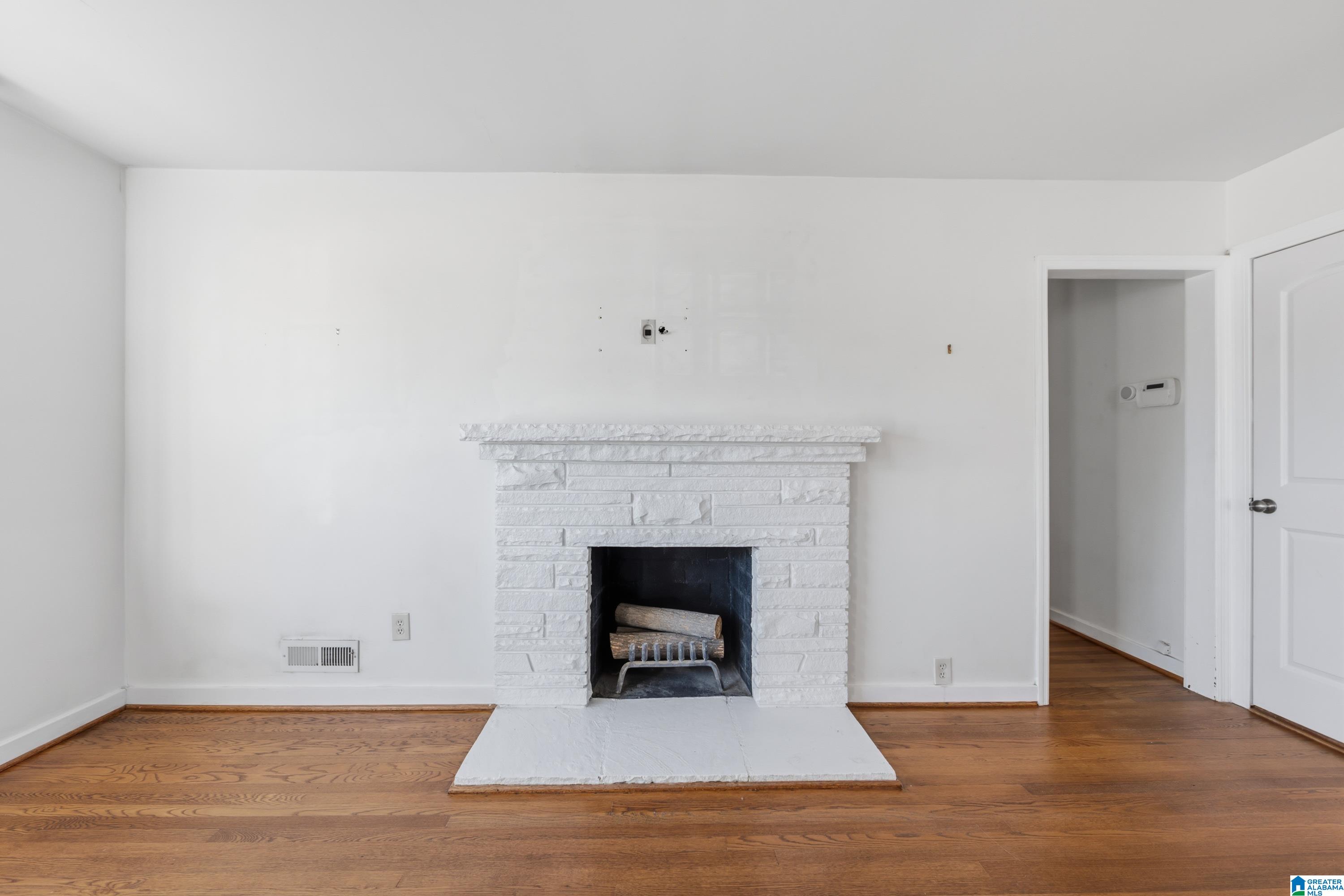 5956 CRESTWOOD CIRCLE