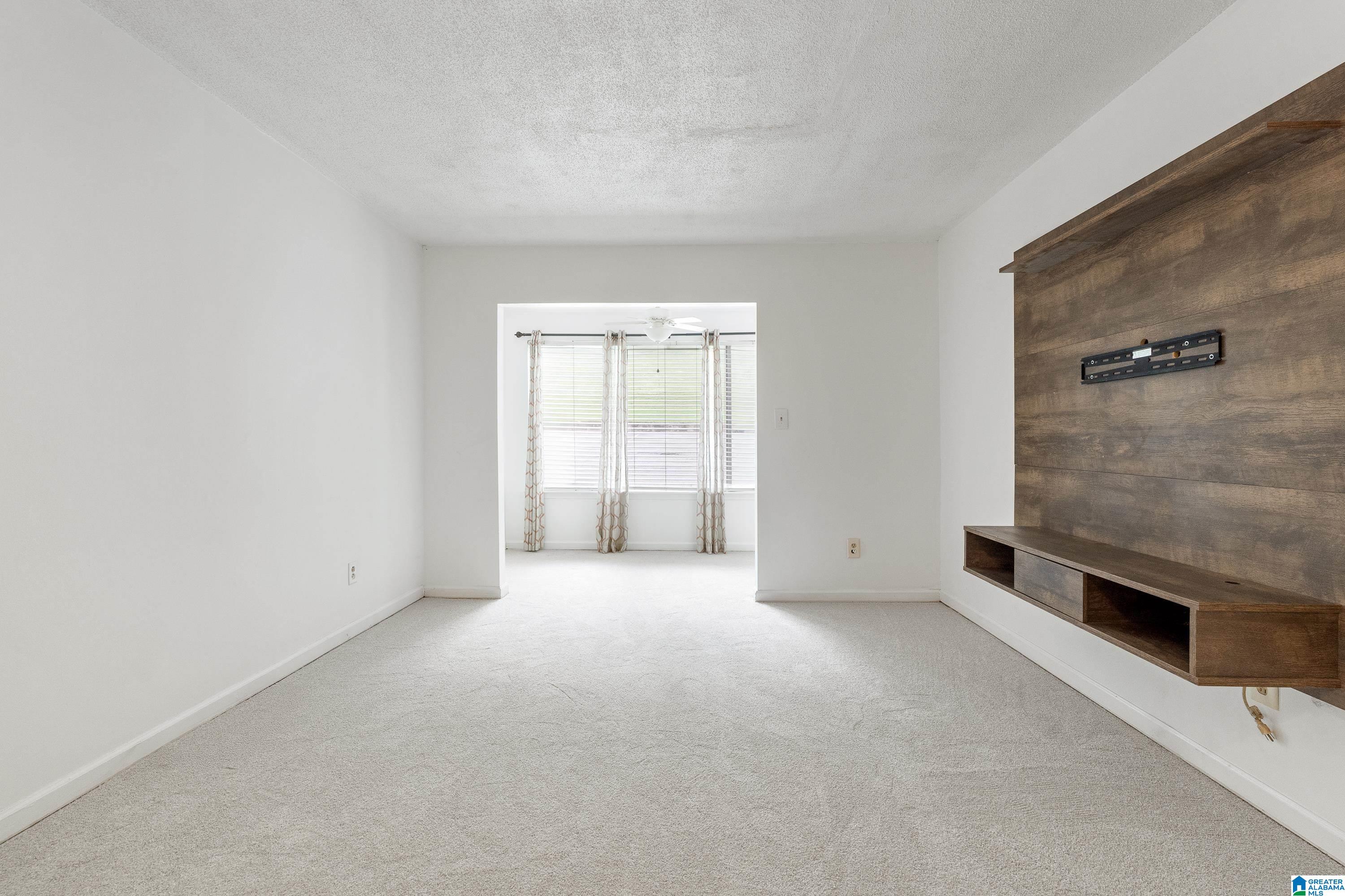 418 SKYVIEW DRIVE E