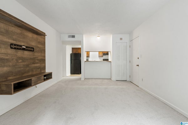 418 SKYVIEW DR, BIRMINGHAM, AL 35209 - Image a83fcb22ffd6c82469558c83e0efa7ba/394423813
