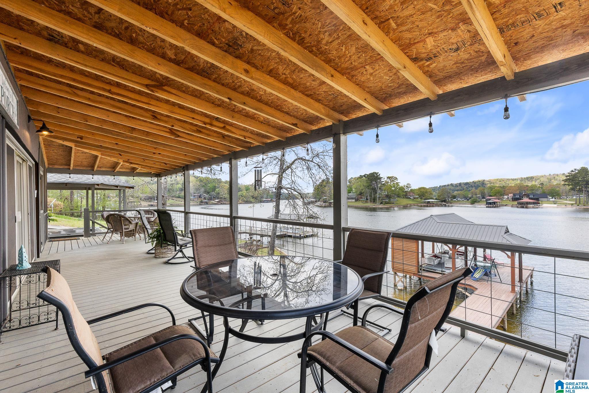 992 DAVIS ACRES DRIVE