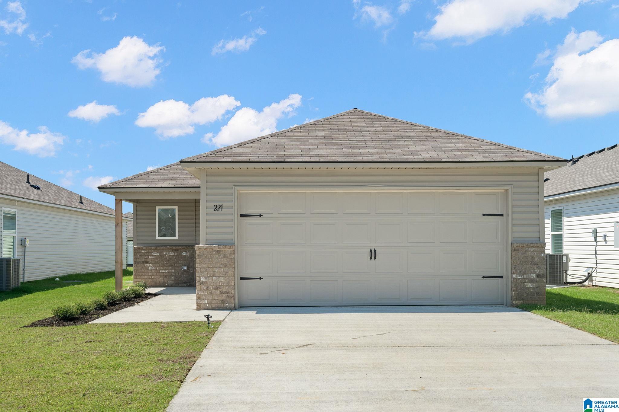 Photo 1 of 23 — 34 TAYLOR LANE, CHILDERSBURG, AL 35044