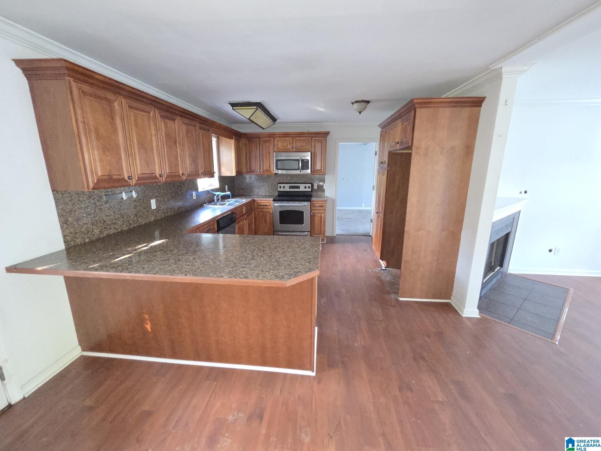 504 BUCKSKIN LANE