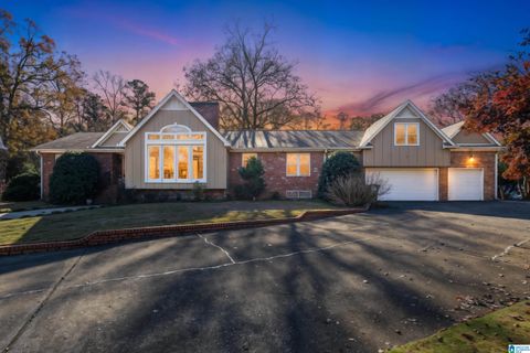 1731 HUMMINGBIRD LANE HOOVER AL 35226