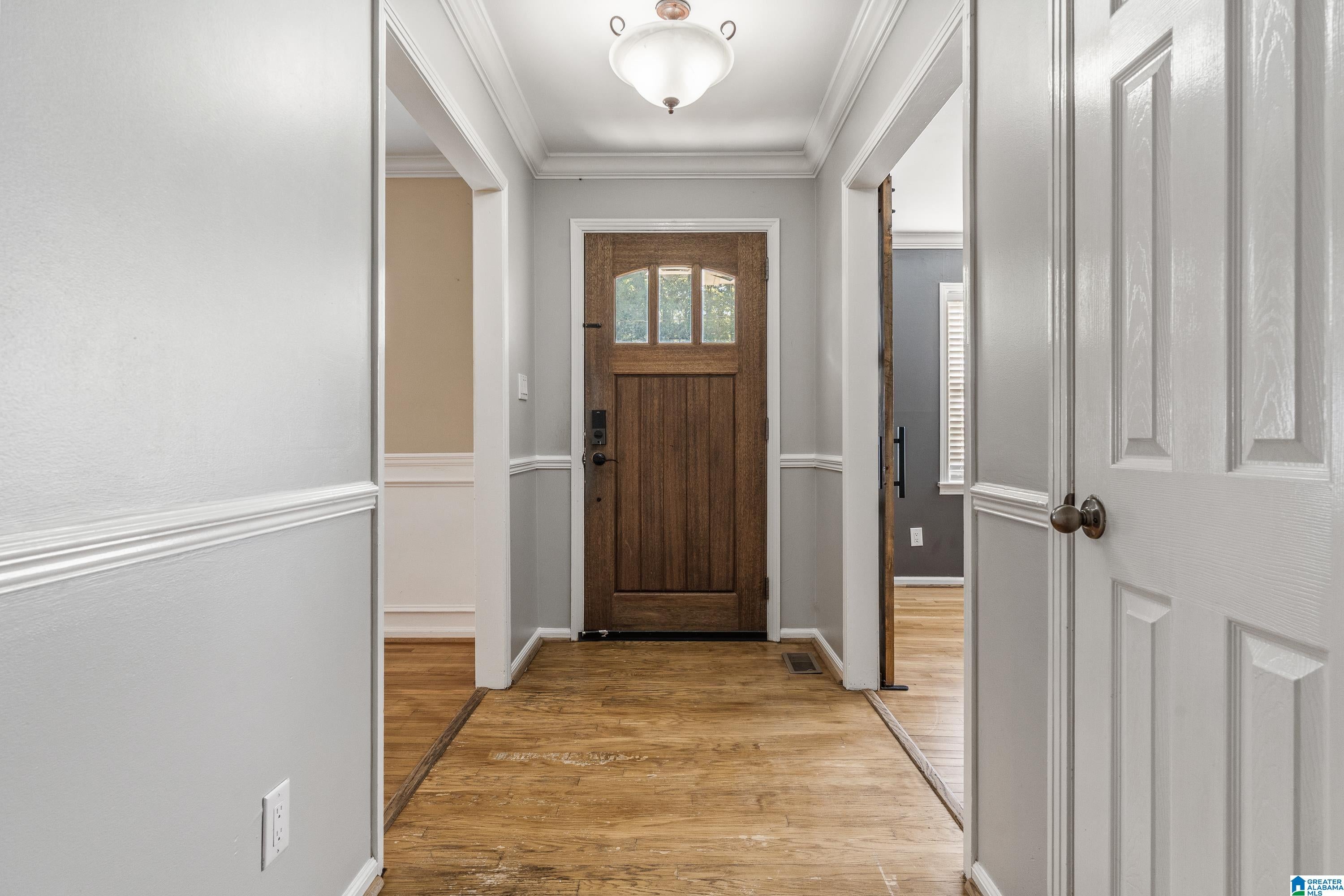 110 WOODLAND CIRCLE