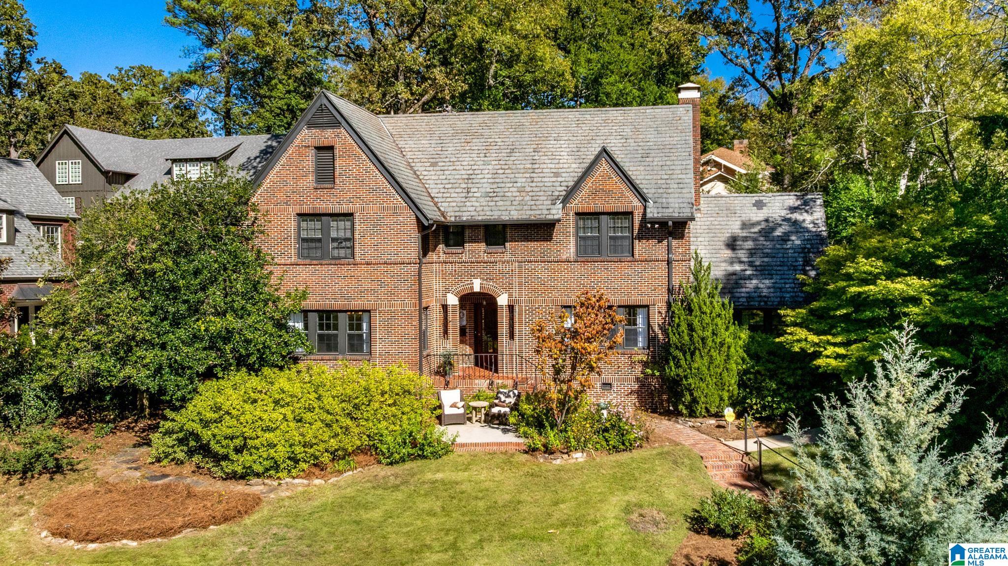 815 ESSEX ROAD