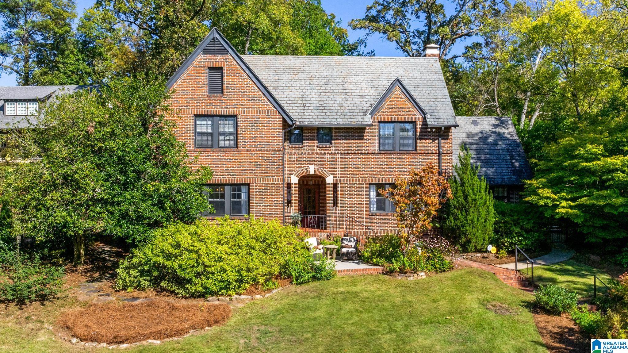 815 ESSEX ROAD