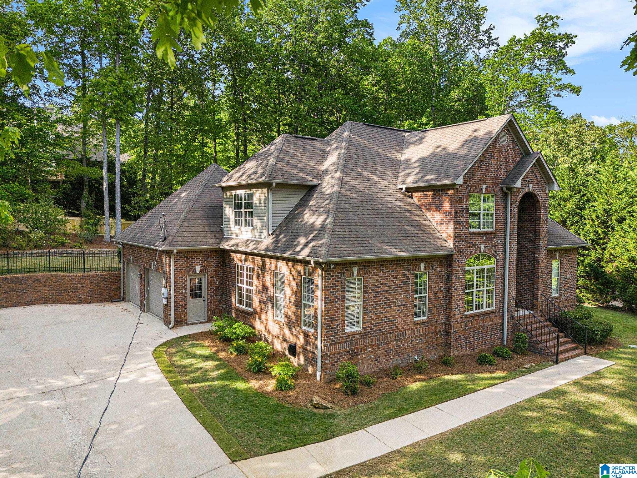 8064 NORTH LAKE DRIVE