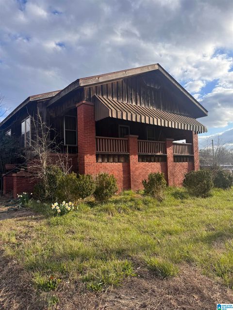 105 2ND AVENUE ONEONTA AL 35121