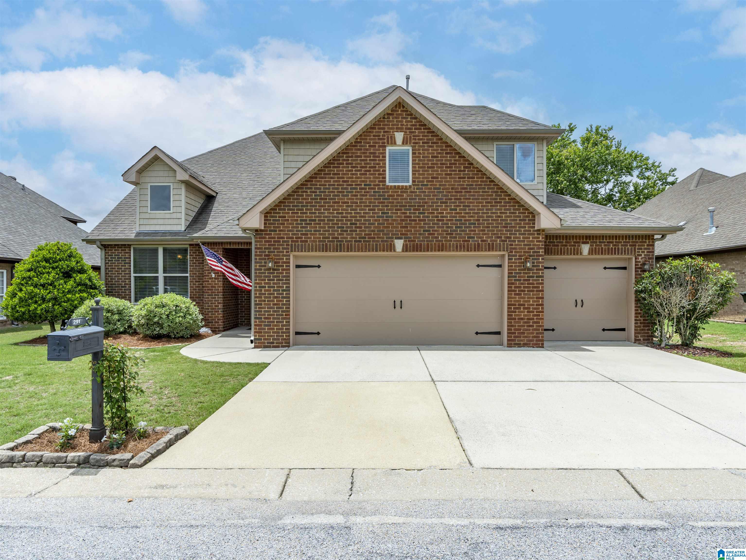 291 CREEKSIDE LANE