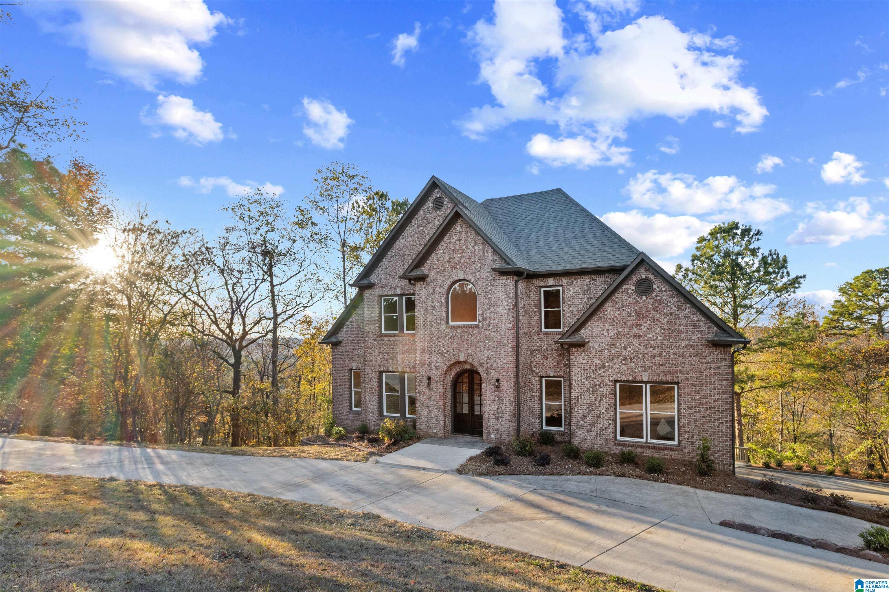 238 KINGS CREST LANE