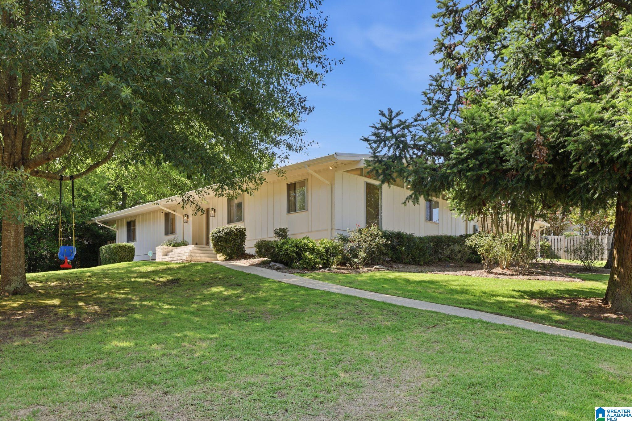 1842 CANYON ROAD